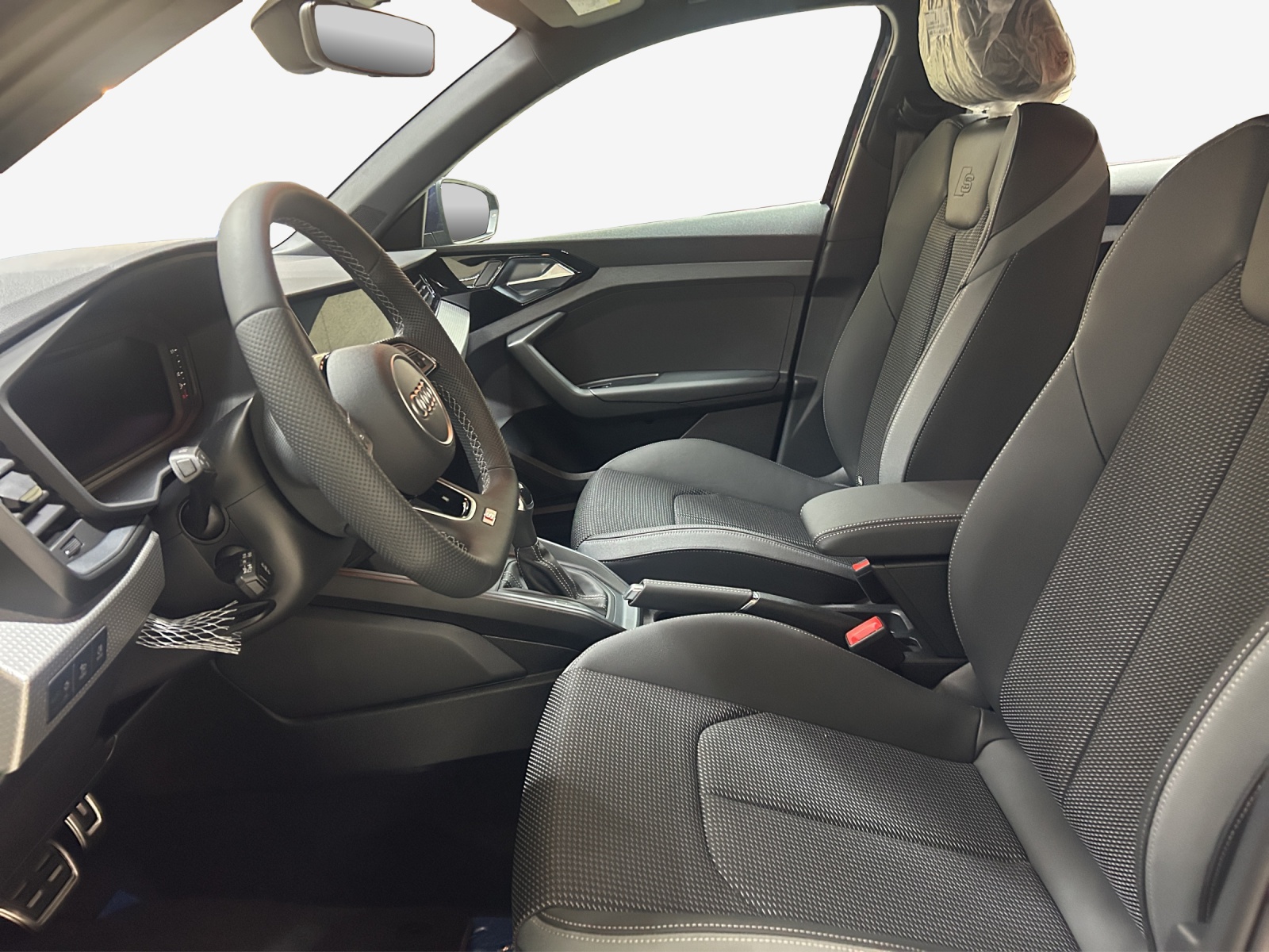 AUDI A1 Sportback 30 TFSI Attraction S-tronic-image-7