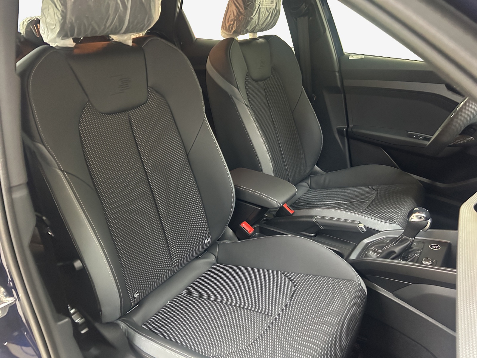 AUDI A1 Sportback 30 TFSI Attraction S-tronic-image-14