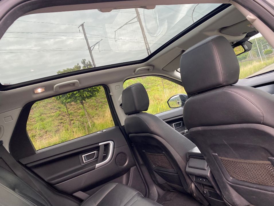 LAND ROVER Discovery Sport 2.0 TD4 Advantage AT9-image-7