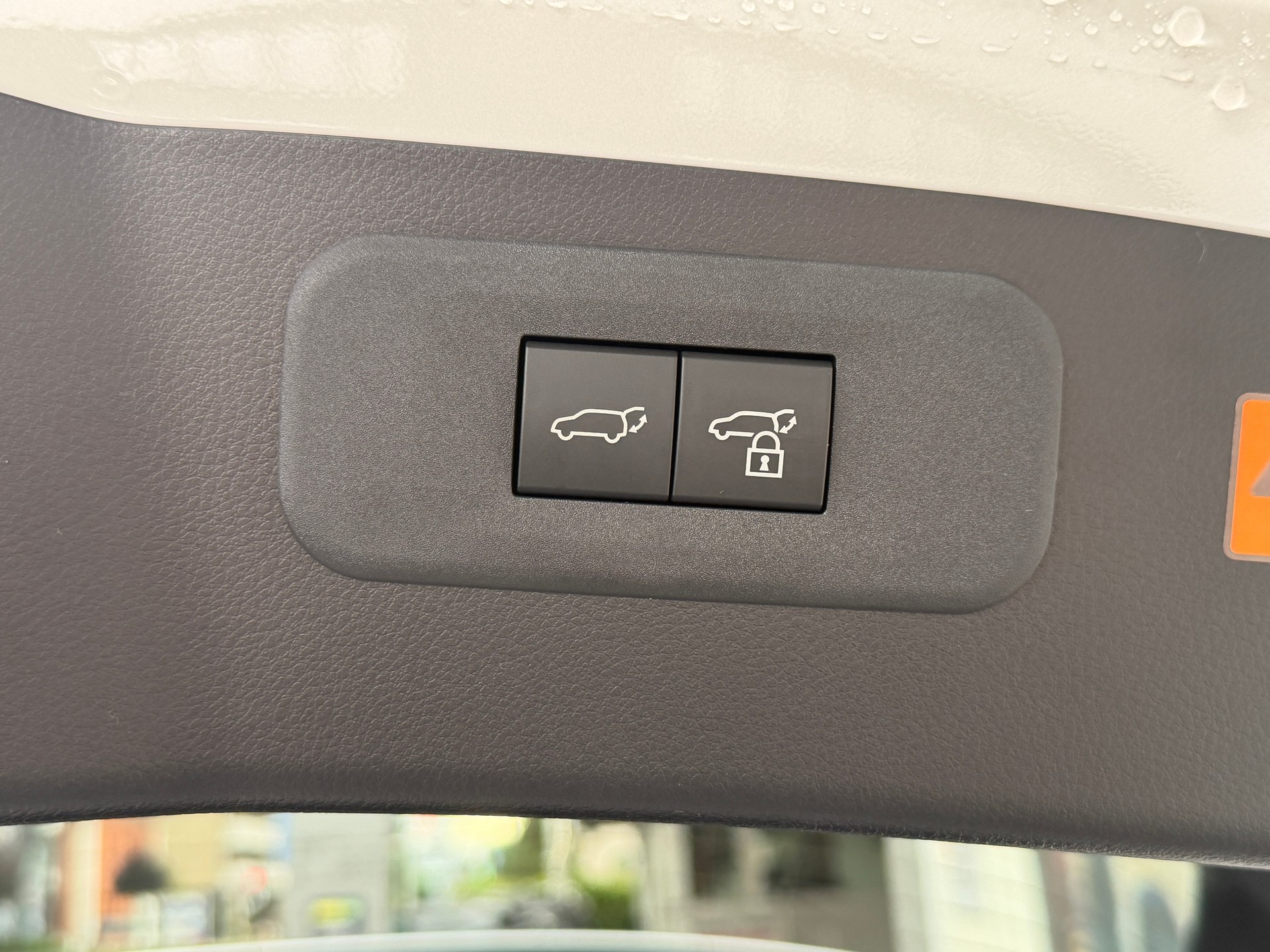 LEXUS NX 450h+ E-FOUR Comfort-image-7