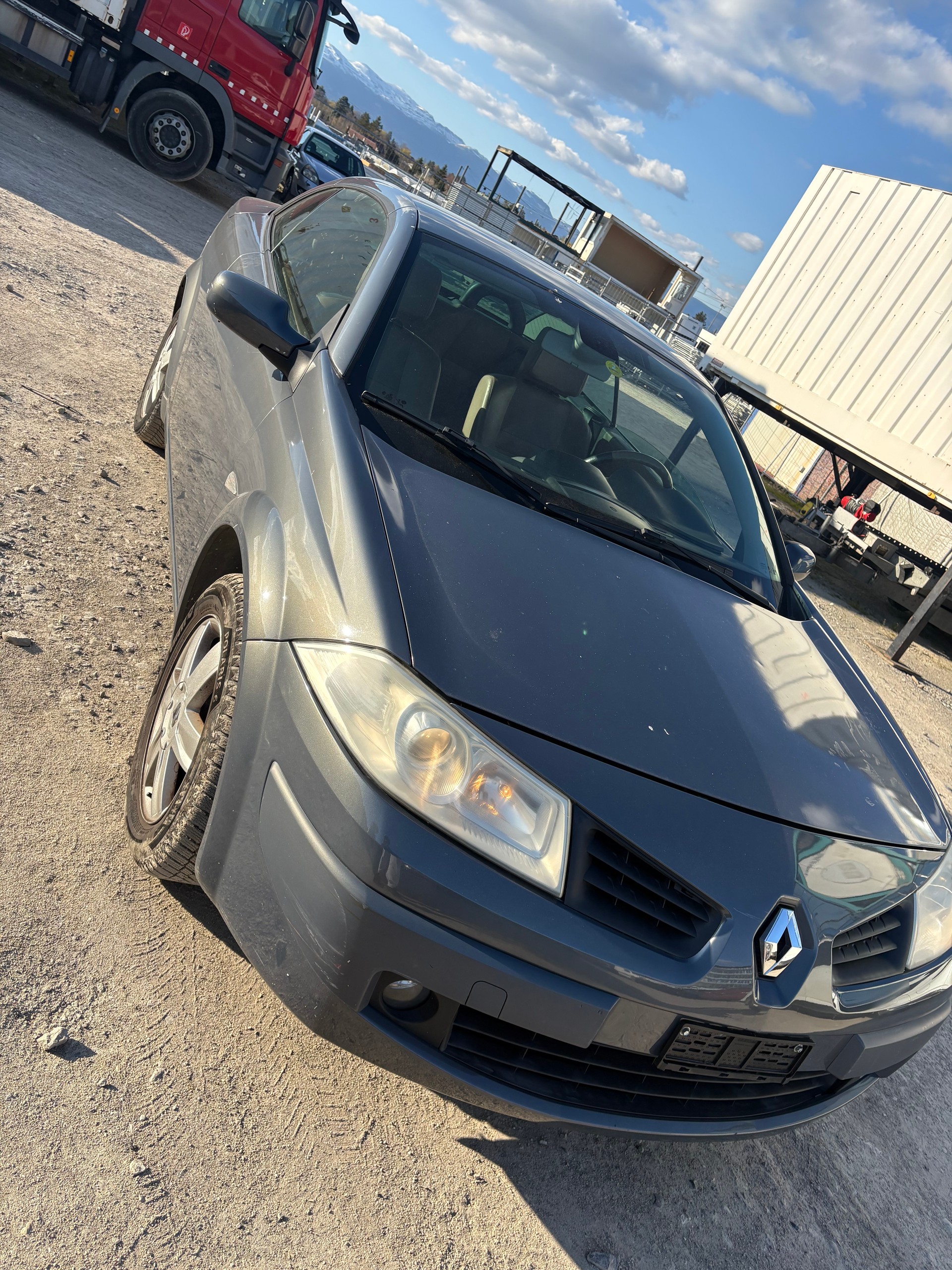 RENAULT Mégane C-C 2.0 16V Dynamique Confort