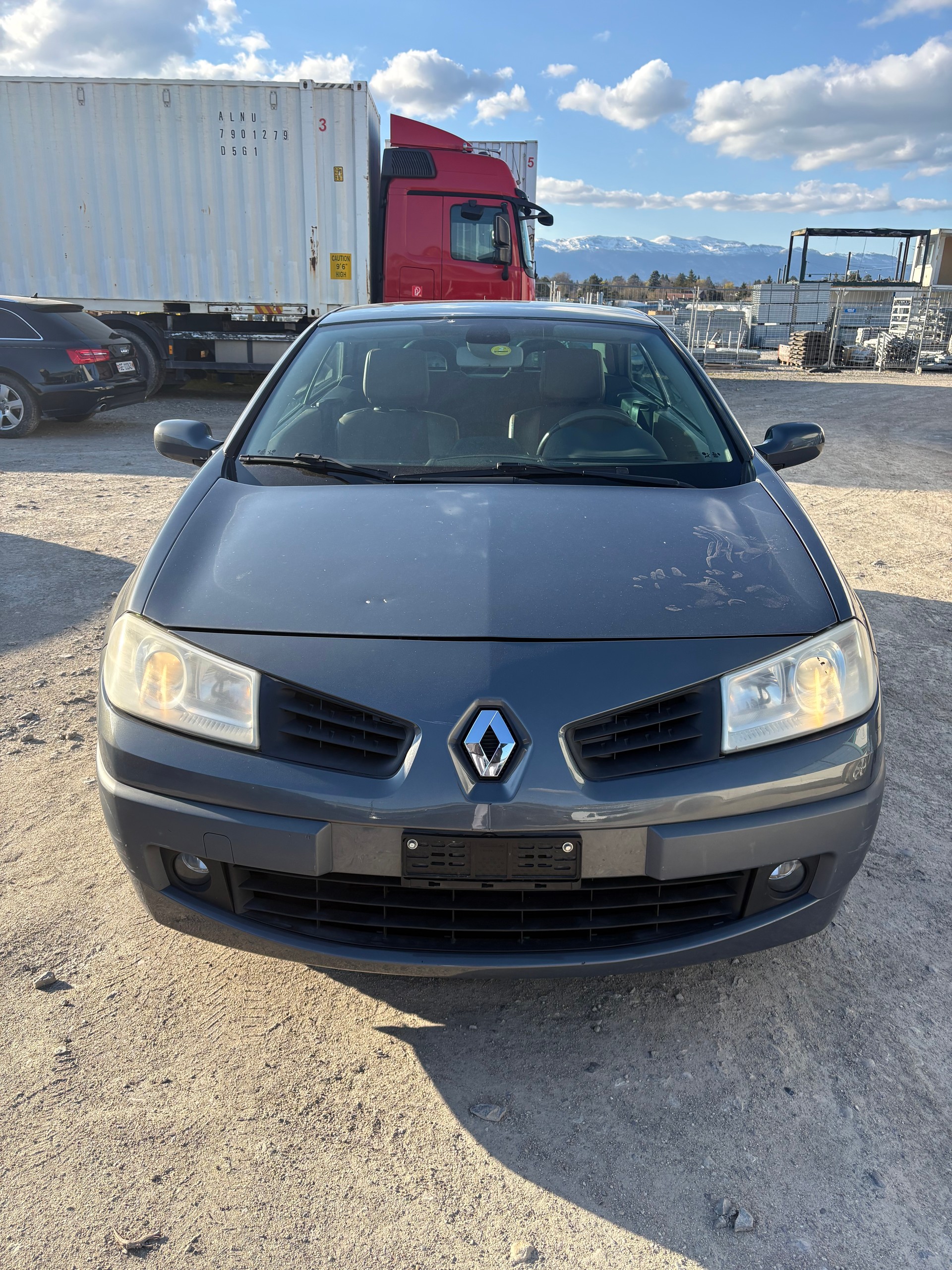 RENAULT Mégane C-C 2.0 16V Dynamique Confort-image-9