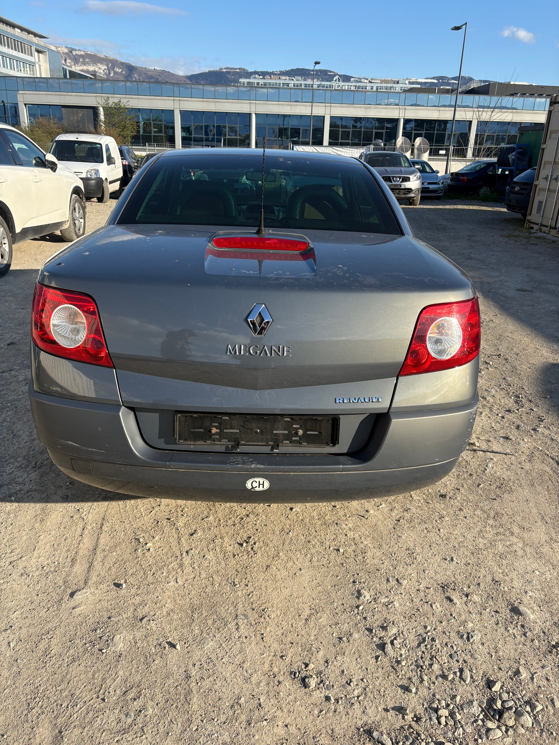 RENAULT Mégane C-C 2.0 16V Dynamique Confort-image-10