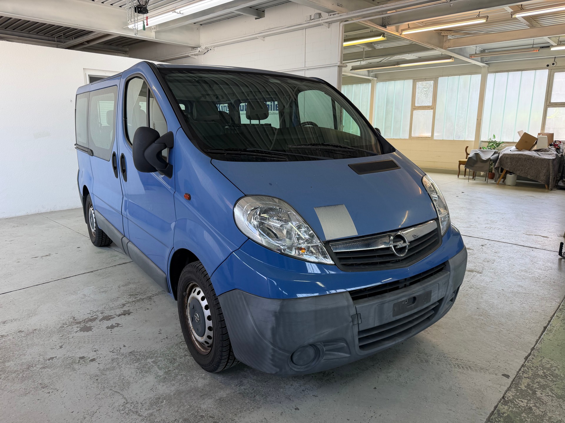 OPEL Vivaro 2.5 CDTI 2.7t L1H1 | Ab MFK 02.2024 | Zahnriemen ers. | Klima | 9-Plätzer-image-0