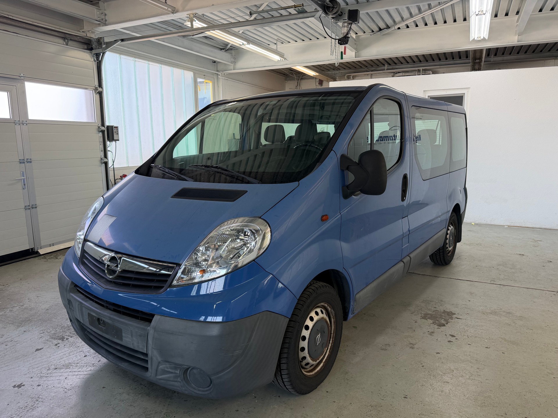 OPEL Vivaro 2.5 CDTI 2.7t L1H1 | Ab MFK 02.2024 | Zahnriemen ers. | Klima | 9-Plätzer-image-1