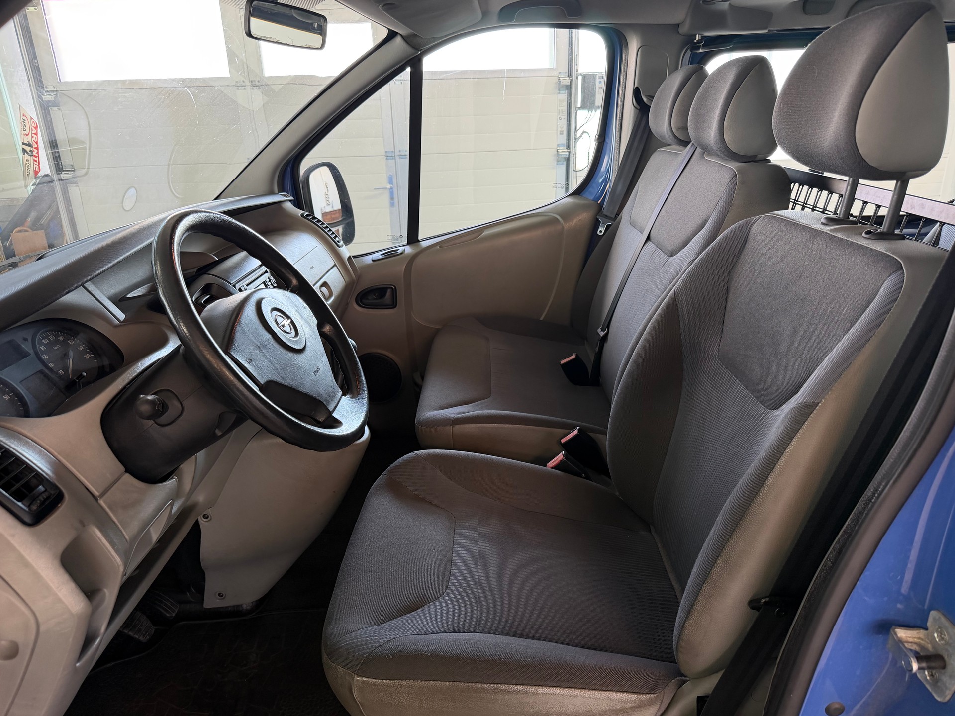 OPEL Vivaro 2.5 CDTI 2.7t L1H1 | Ab MFK 02.2024 | Zahnriemen ers. | Klima | 9-Plätzer-image-9