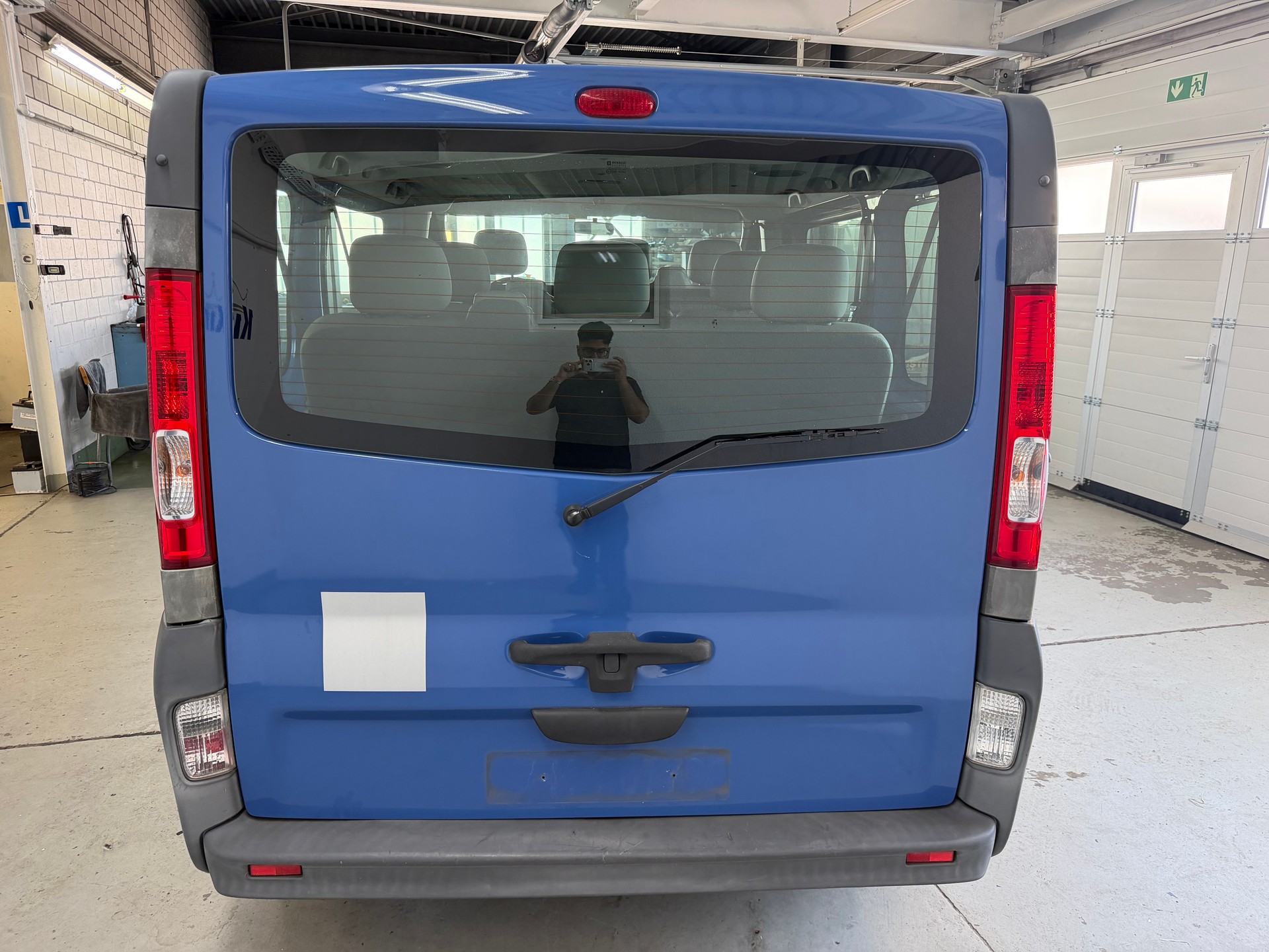 OPEL Vivaro 2.5 CDTI 2.7t L1H1 | Ab MFK 02.2024 | Zahnriemen ers. | Klima | 9-Plätzer-image-5