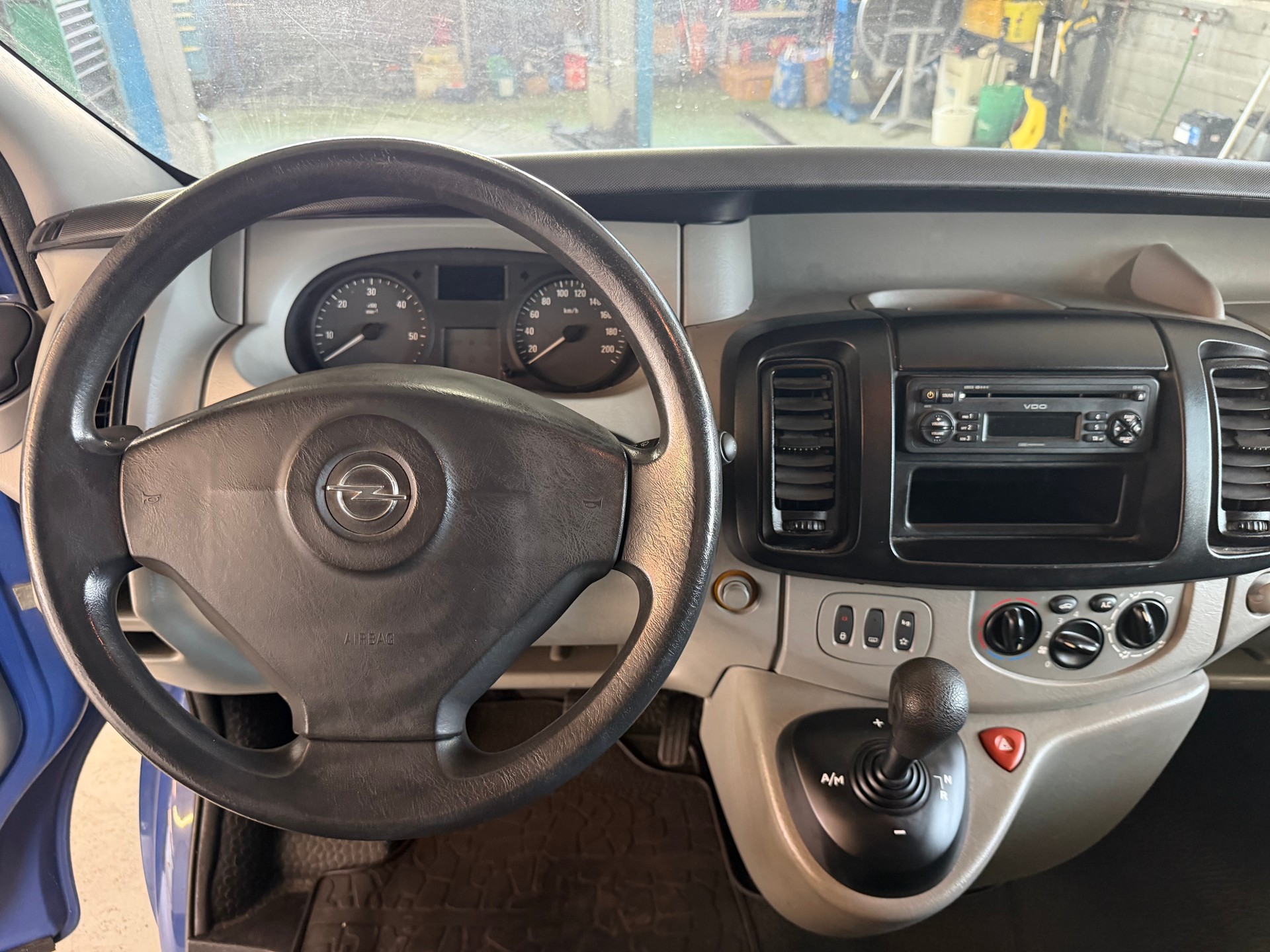 OPEL Vivaro 2.5 CDTI 2.7t L1H1 | Ab MFK 02.2024 | Zahnriemen ers. | Klima | 9-Plätzer-image-14