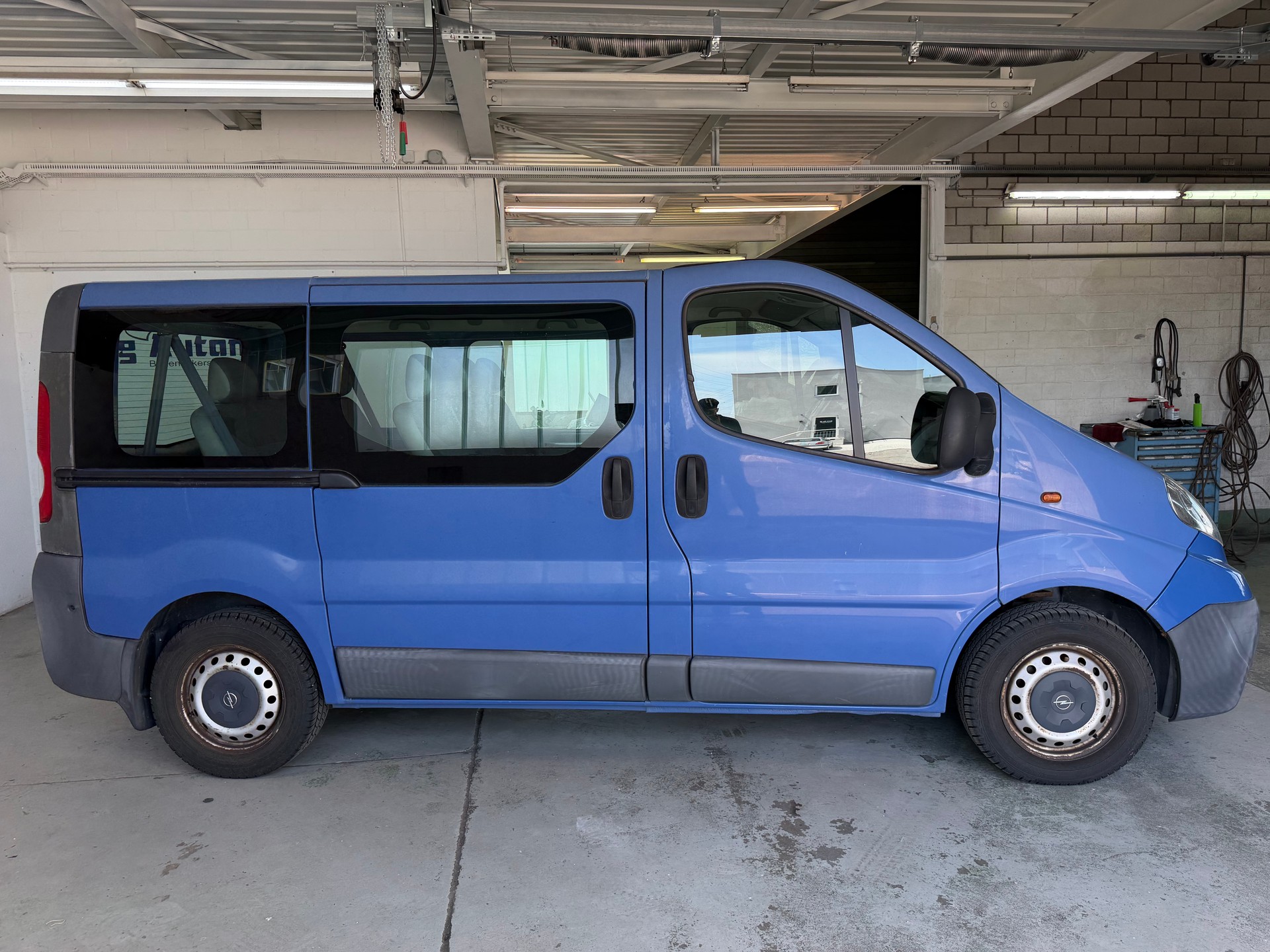 OPEL Vivaro 2.5 CDTI 2.7t L1H1 | Ab MFK 02.2024 | Zahnriemen ers. | Klima | 9-Plätzer-image-7