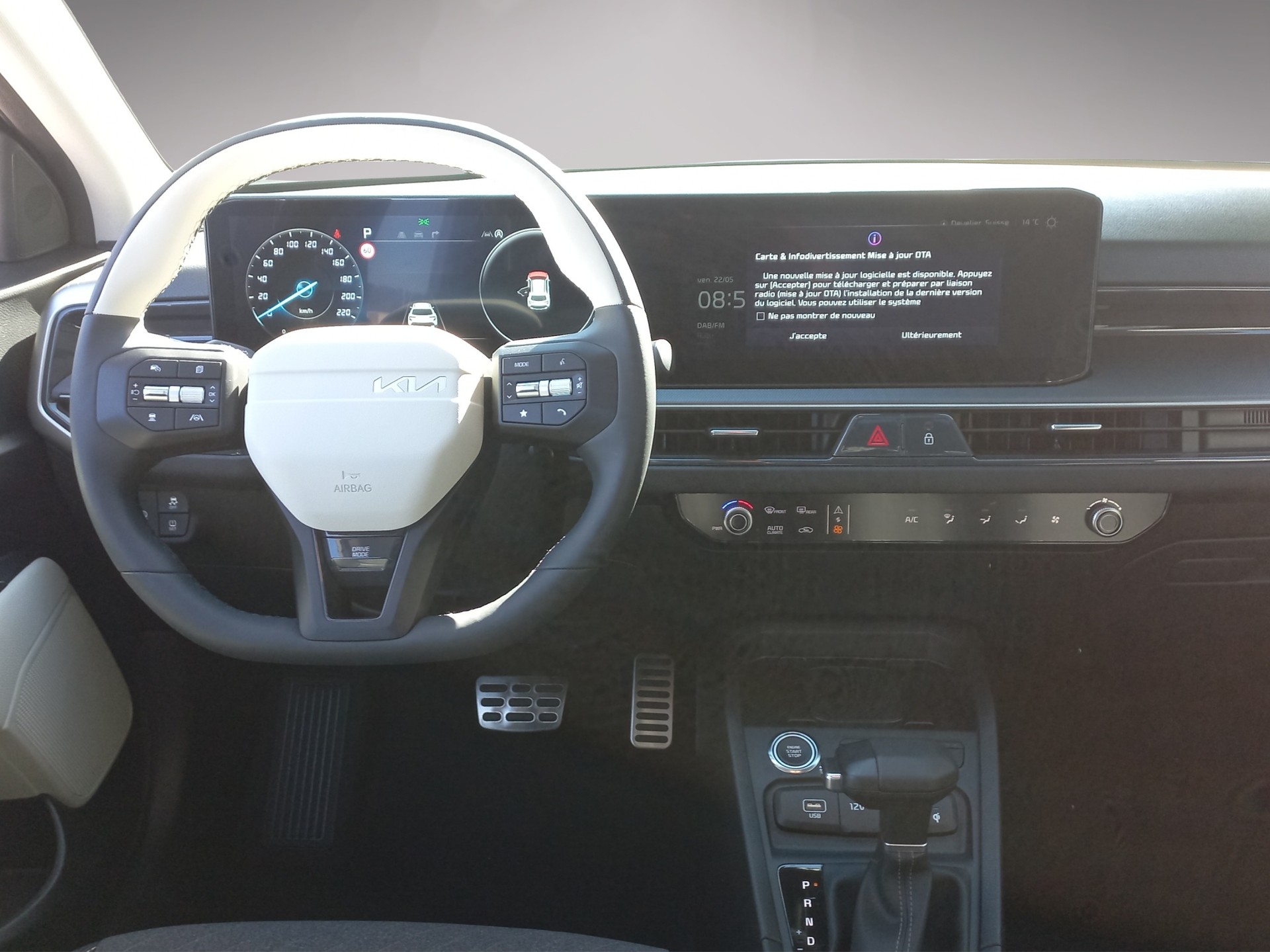 KIA Stonic 1.0 T-GD MHEV GT-Line DCT-image-12