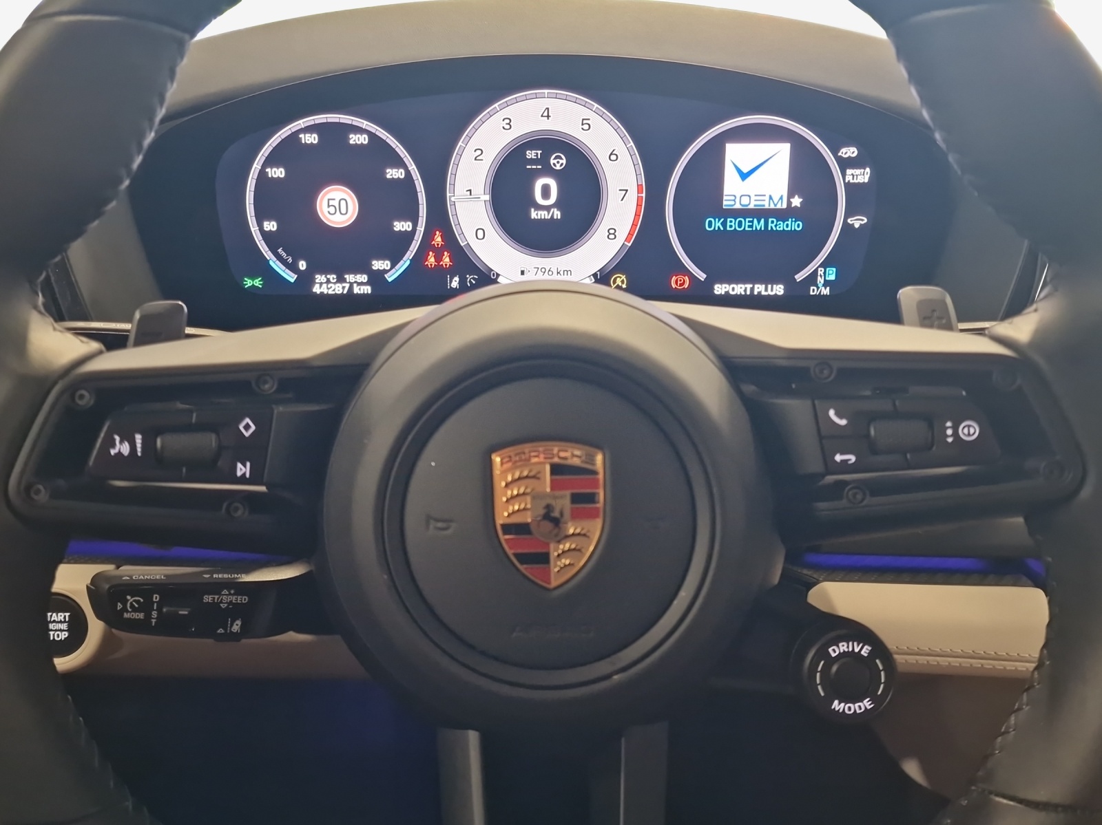 PORSCHE Panamera GTS PDK-image-10