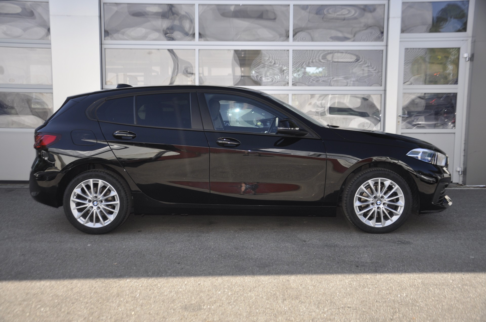 BMW 118i Steptronic-image-1