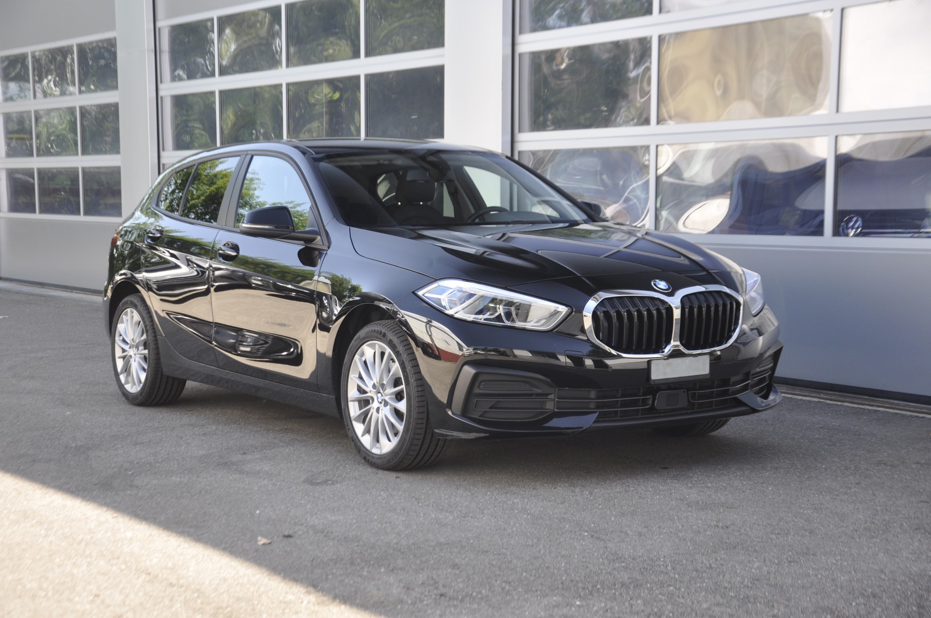 BMW 118i Steptronic-image-0