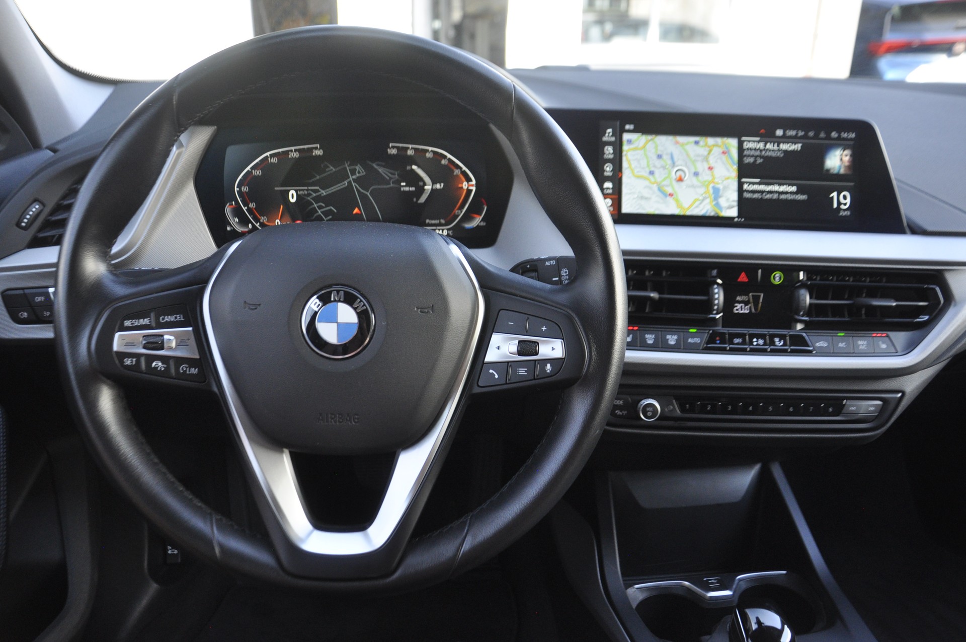 BMW 118i Steptronic-image-9
