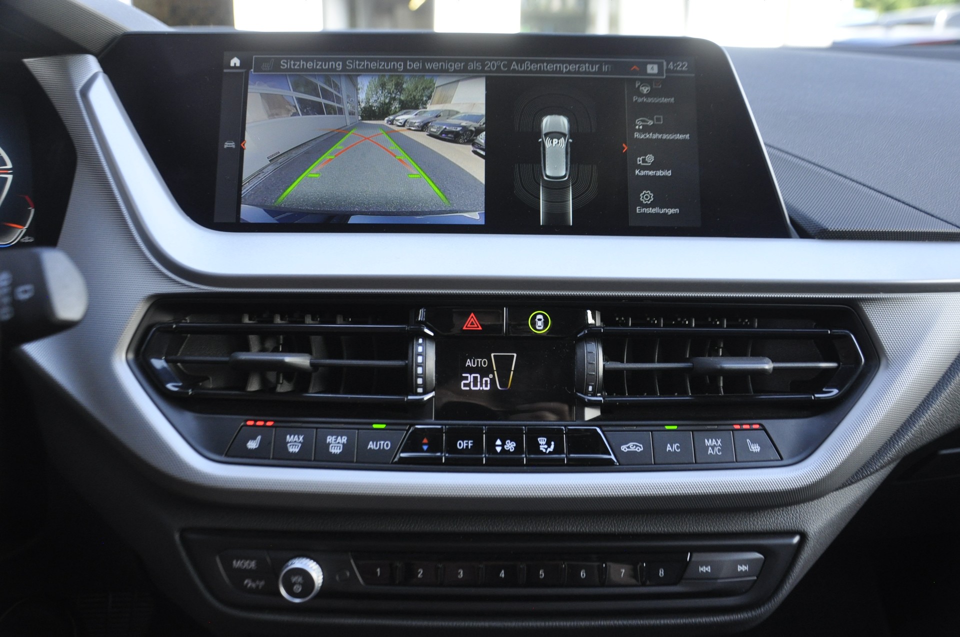 BMW 118i Steptronic-image-10
