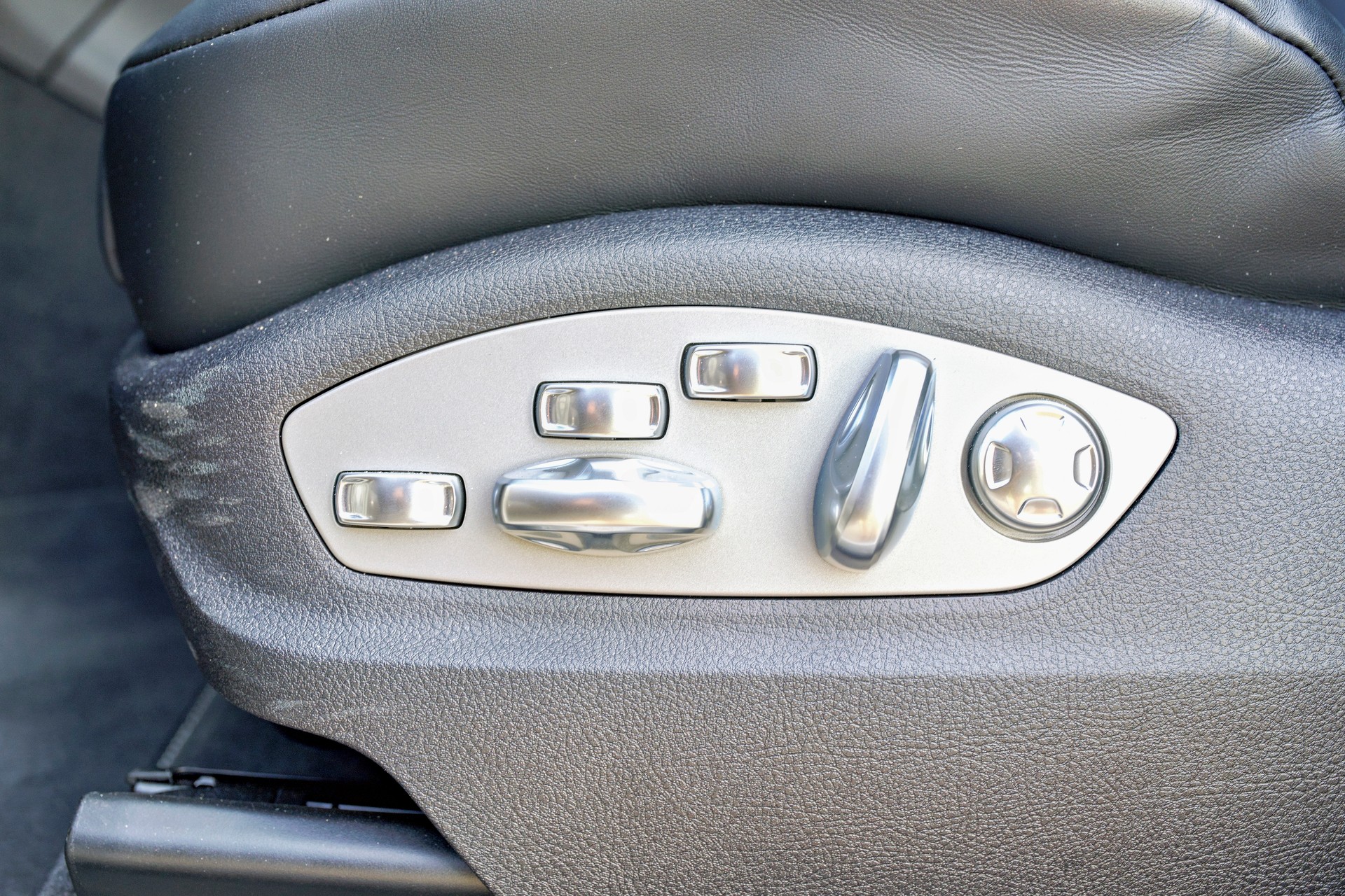PORSCHE 2.9 V6 GTS-image-5