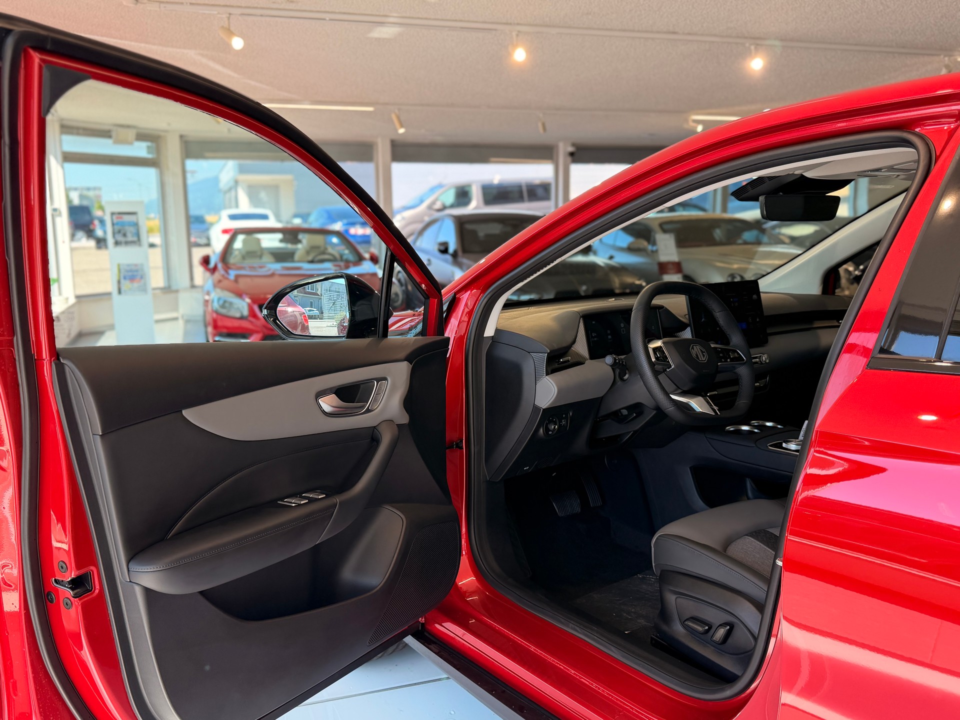 MG 4 EV 64kWh Premium-image-11