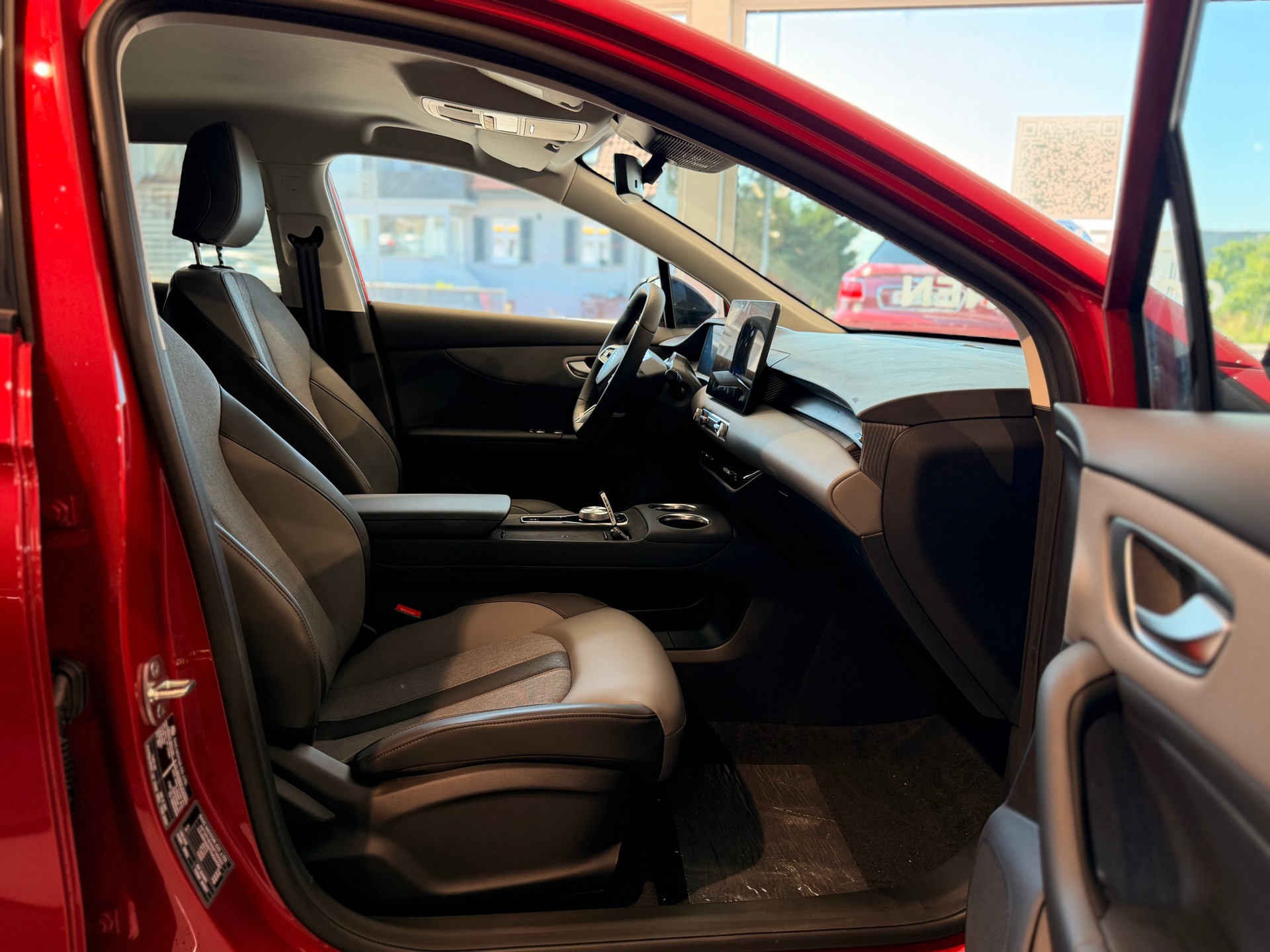 MG 4 EV 64kWh Premium-image-21