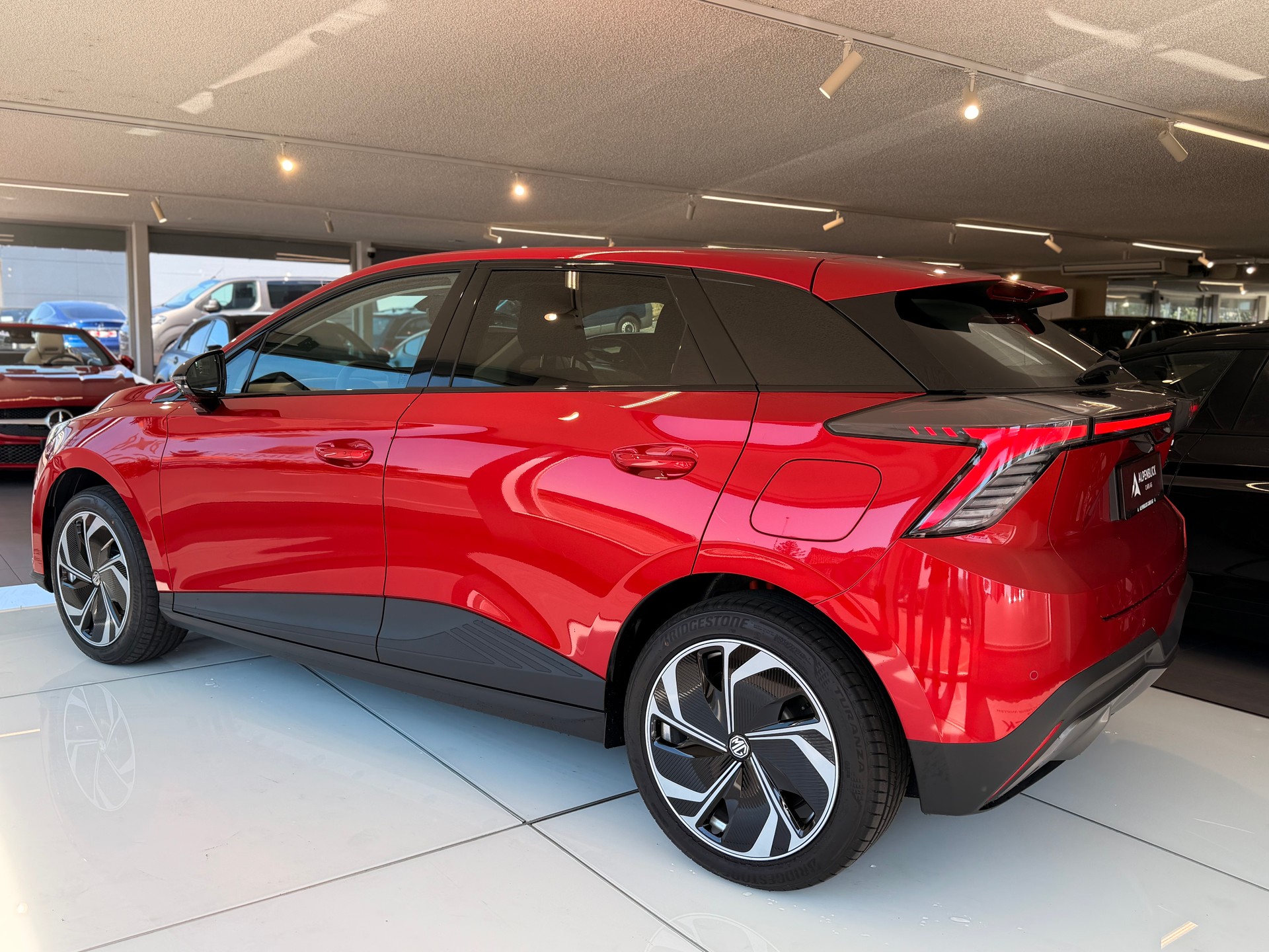 MG 4 EV 64kWh Premium-image-9