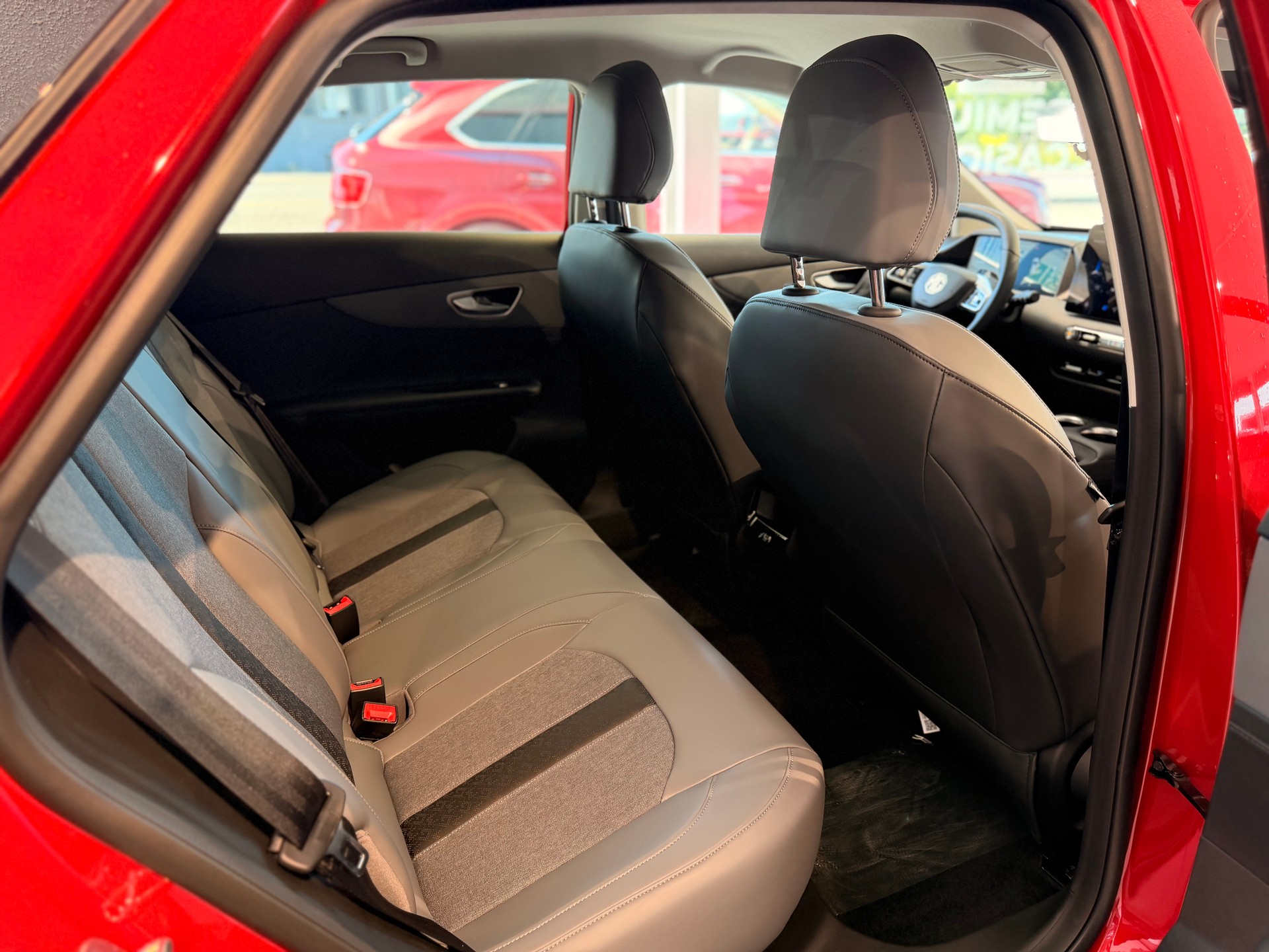 MG 4 EV 64kWh Premium-image-19