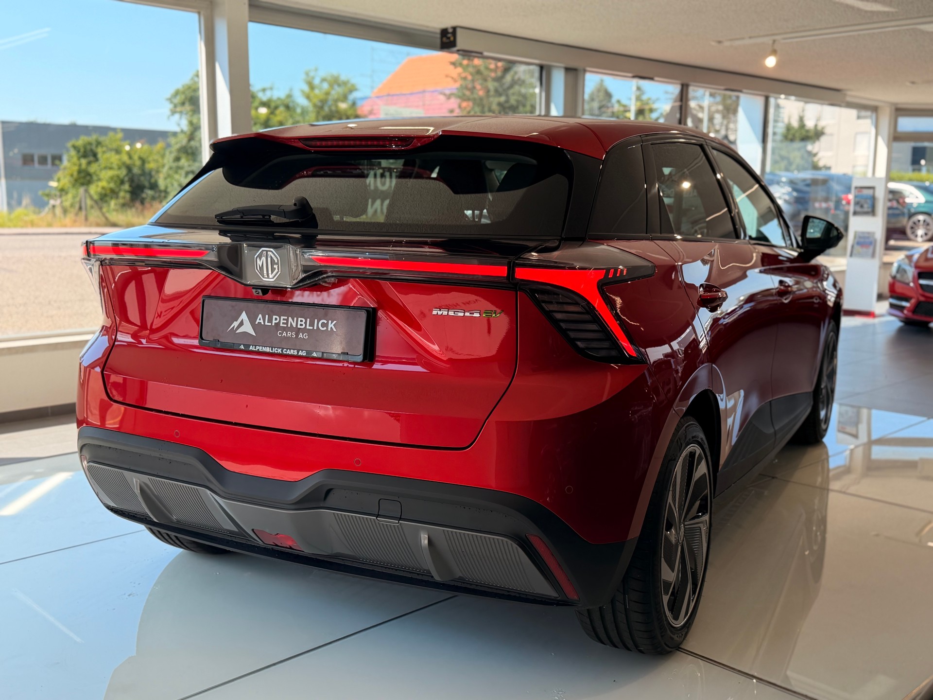 MG 4 EV 64kWh Premium-image-6