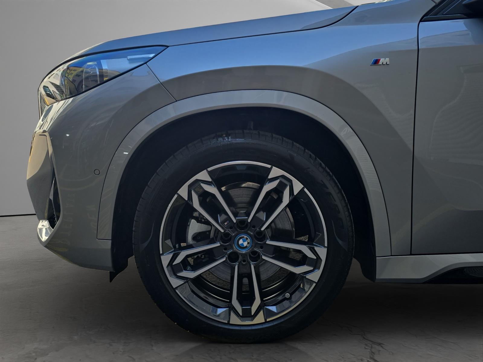BMW iX1 30 xDrive M-Sport Paket-image-20