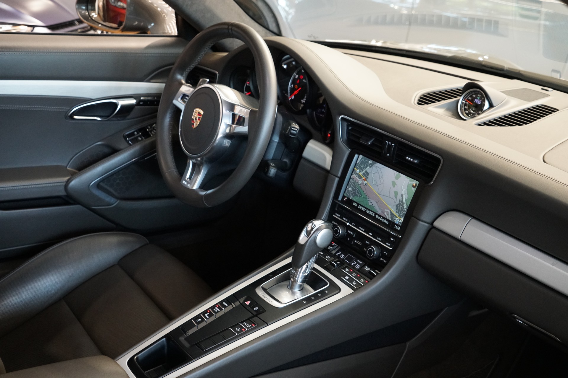 PORSCHE 911 Turbo S PDK Porsche Approved-image-19