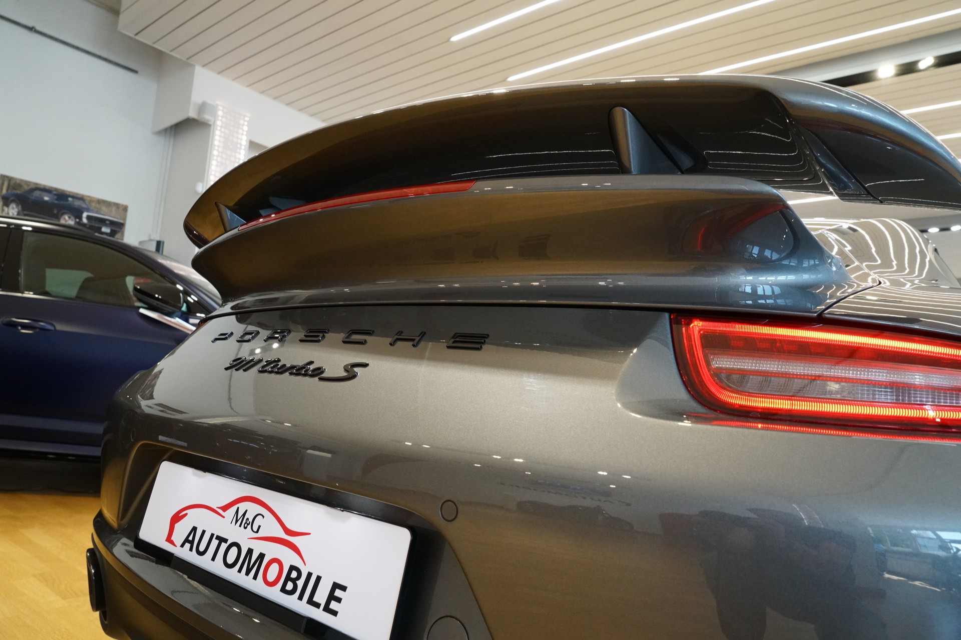 PORSCHE 911 Turbo S PDK Porsche Approved-image-7