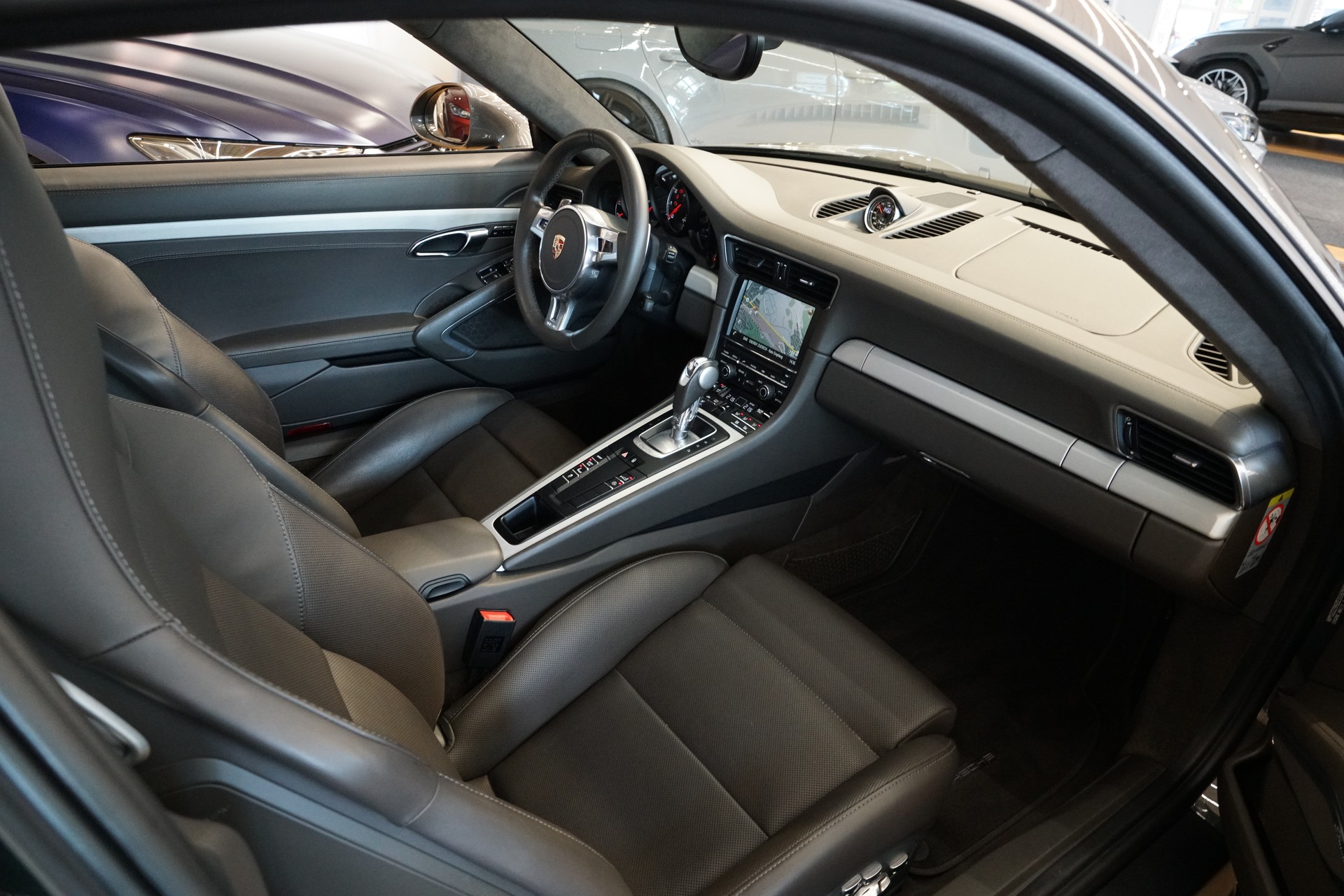 PORSCHE 911 Turbo S PDK Porsche Approved-image-14