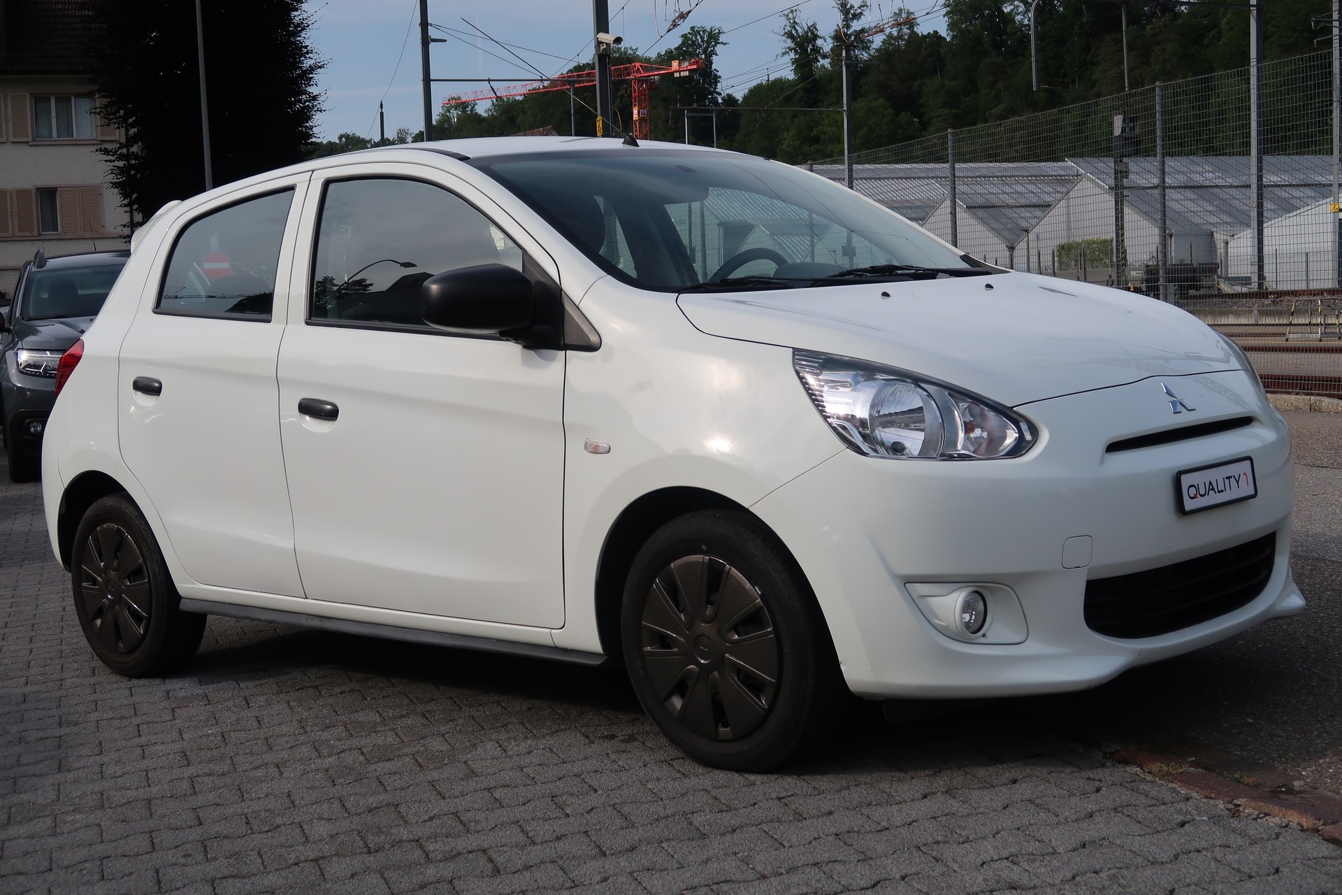 MITSUBISHI Space Star 1.0 Inform-showroom-element-2