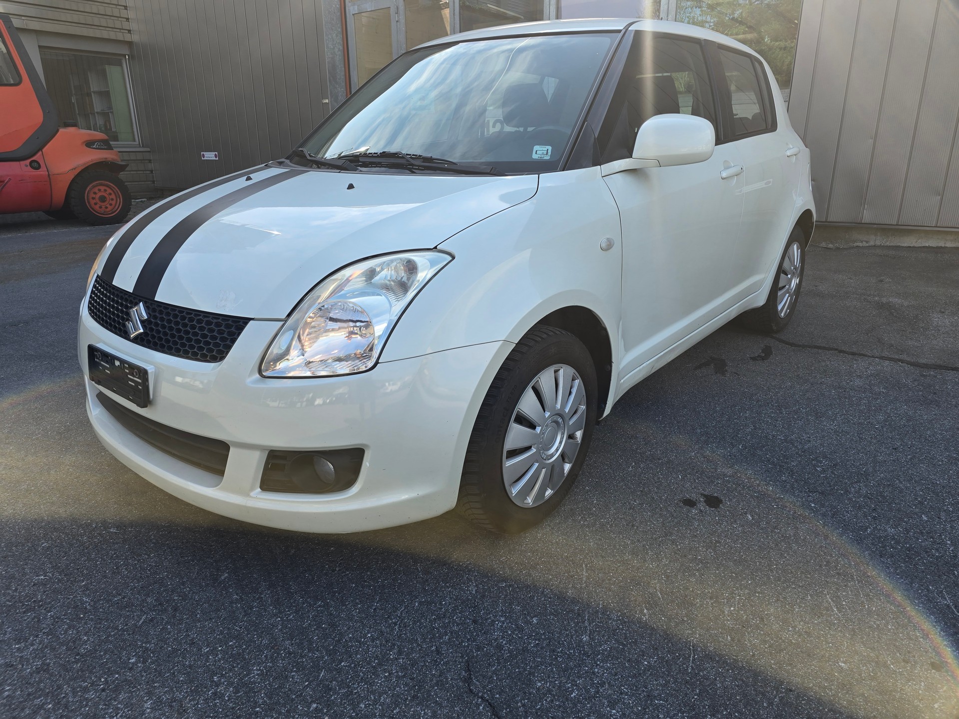 SUZUKI Swift 1.3i 16V GL Top 4x4-image-2