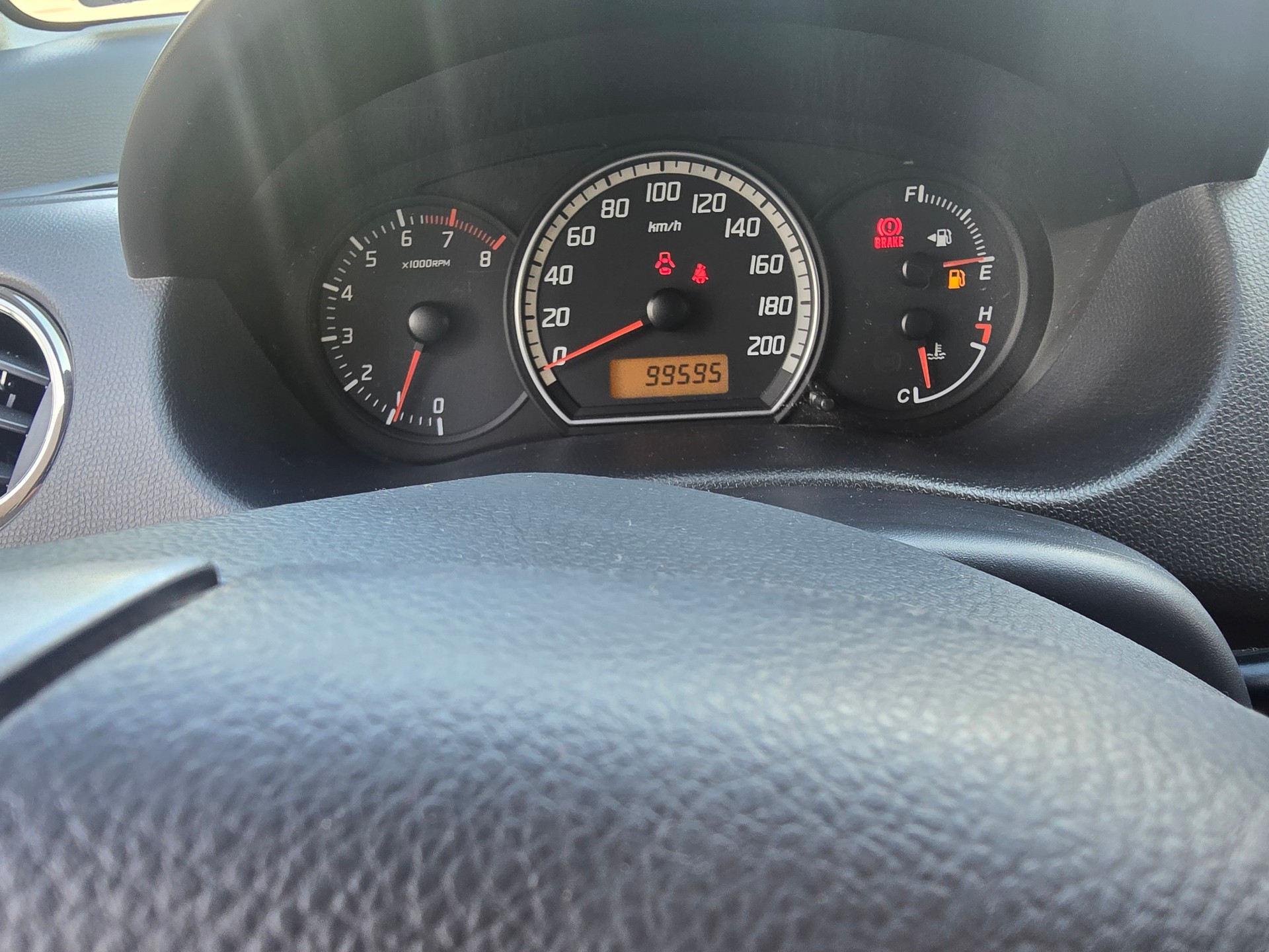 SUZUKI Swift 1.3i 16V GL Top 4x4-image-8