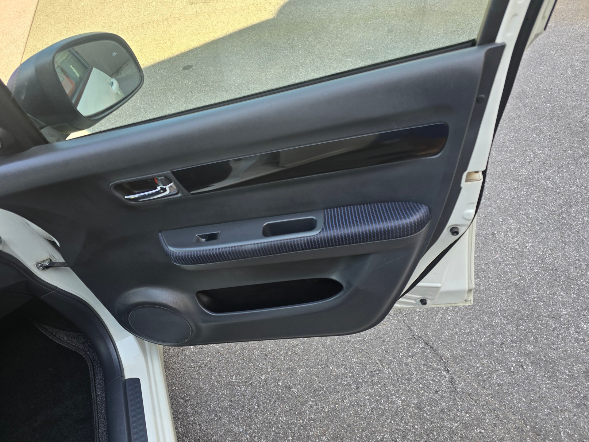 SUZUKI Swift 1.3i 16V GL Top 4x4-image-10