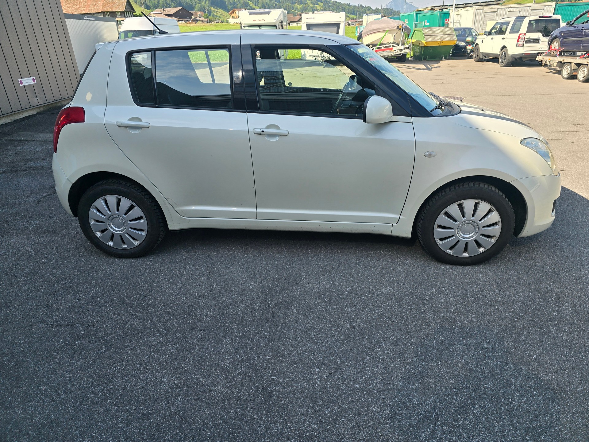 SUZUKI Swift 1.3i 16V GL Top 4x4-image-7