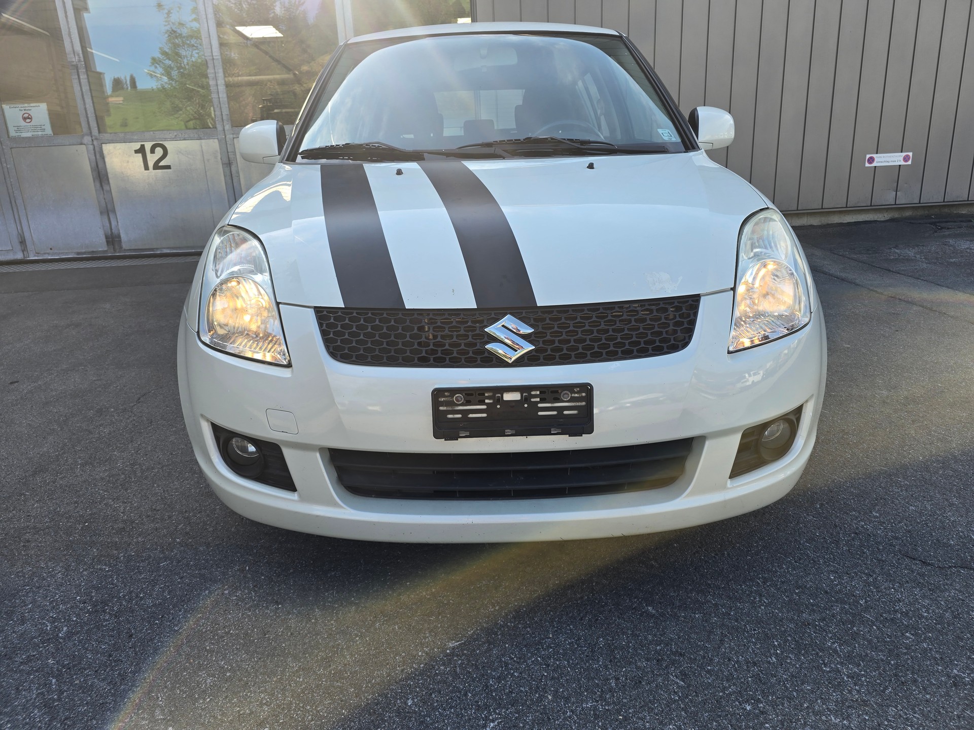 SUZUKI Swift 1.3i 16V GL Top 4x4-image-0