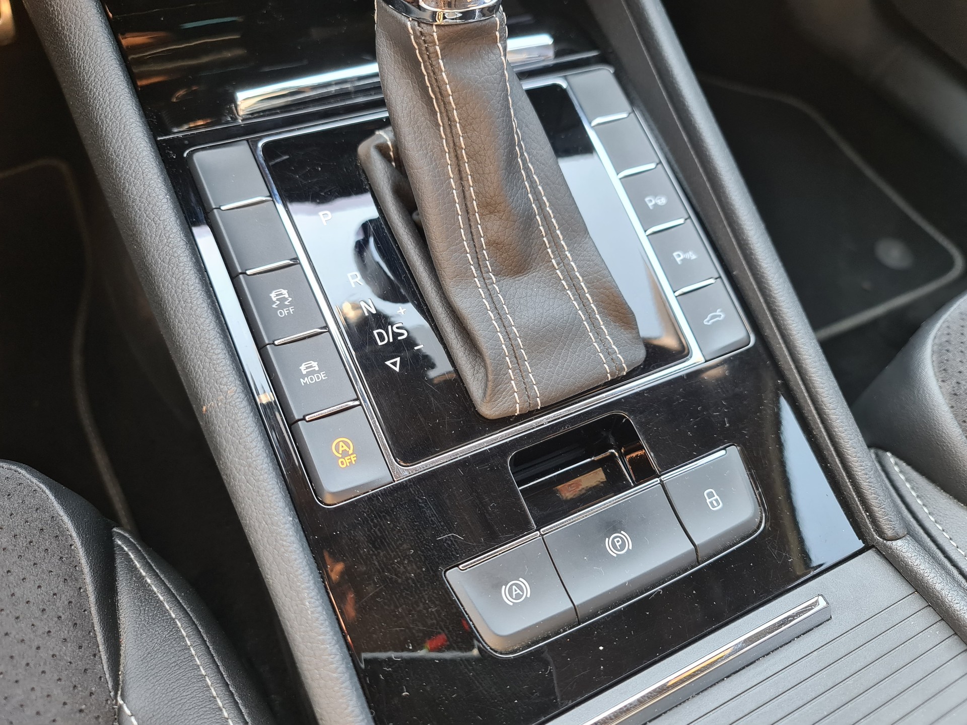 SKODA Superb Combi 2.0 TSI SportLine+ DSG 4x4-image-7