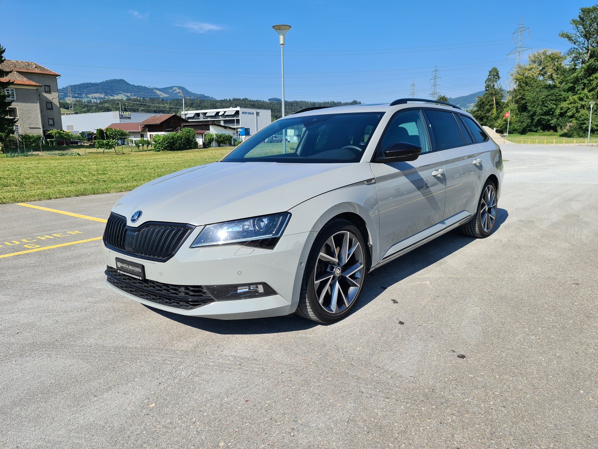 SKODA Superb Combi 2.0 TSI SportLine+ DSG 4x4-image-0