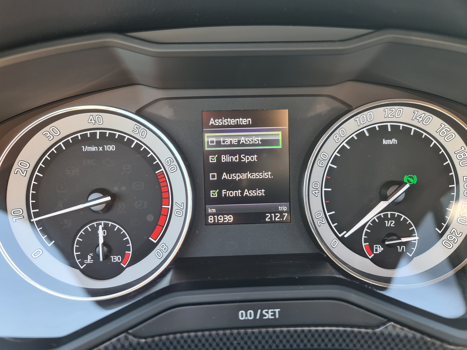 SKODA Superb Combi 2.0 TSI SportLine+ DSG 4x4-image-12