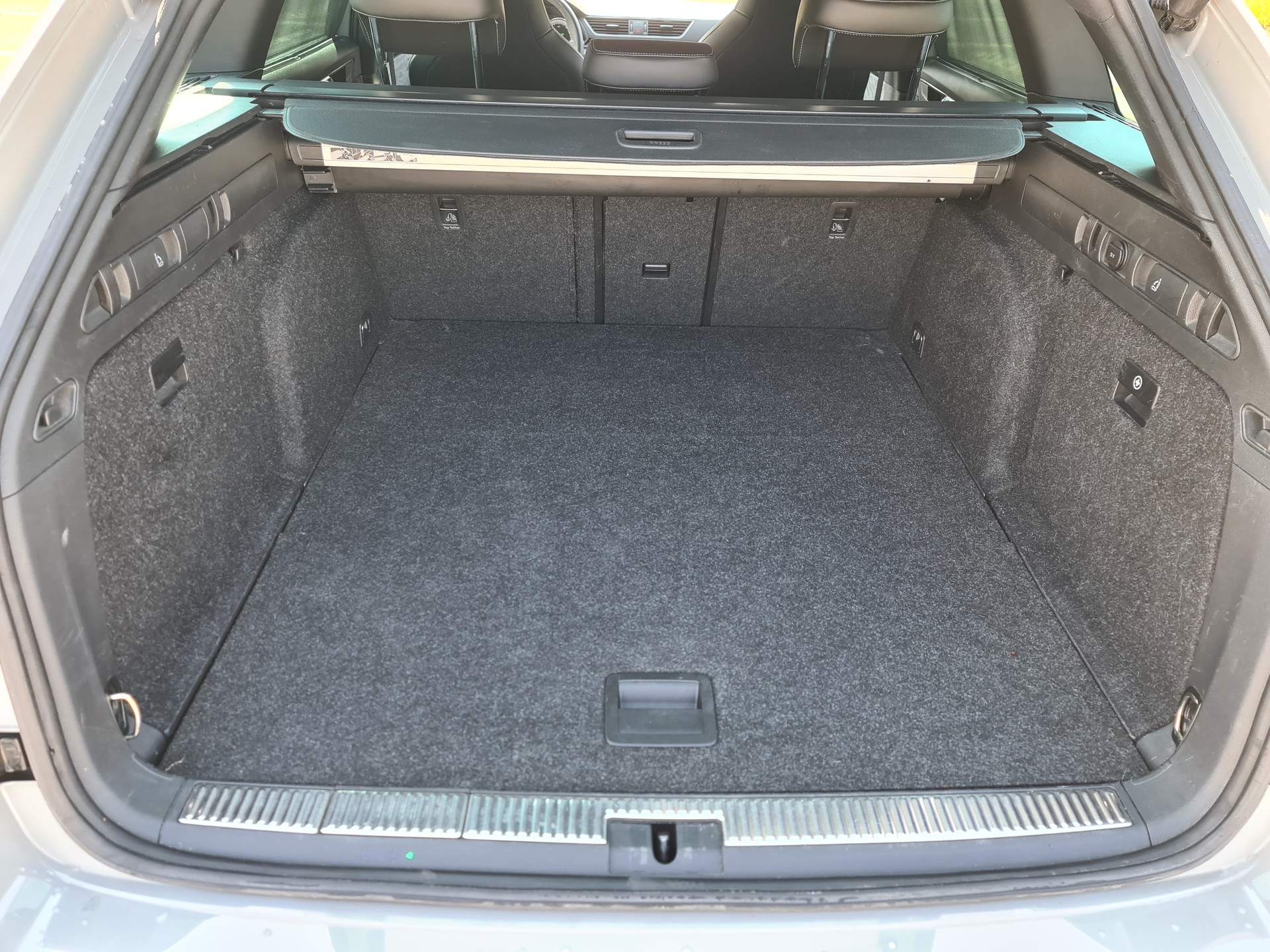 SKODA Superb Combi 2.0 TSI SportLine+ DSG 4x4-image-14