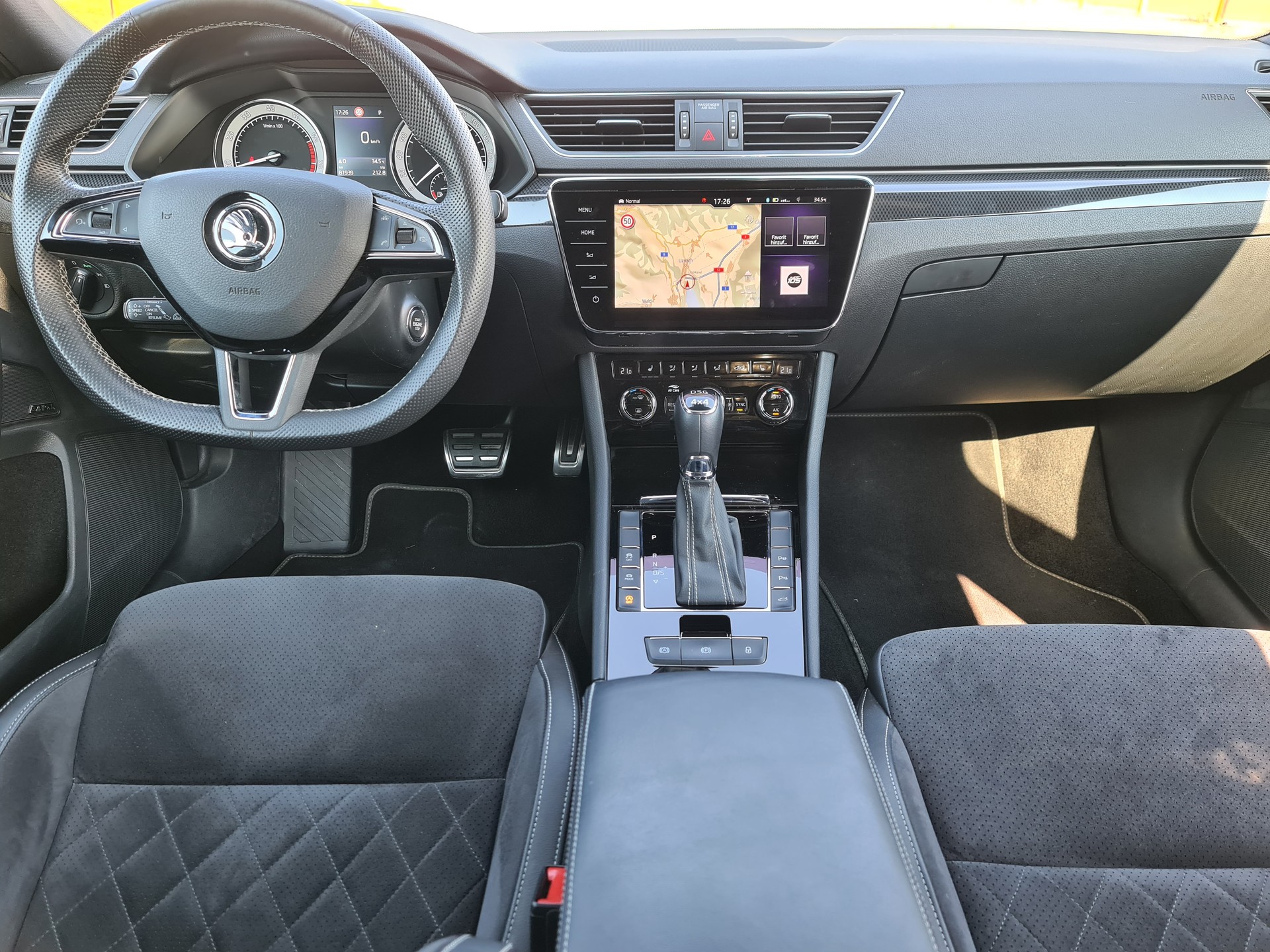 SKODA Superb Combi 2.0 TSI SportLine+ DSG 4x4-image-6
