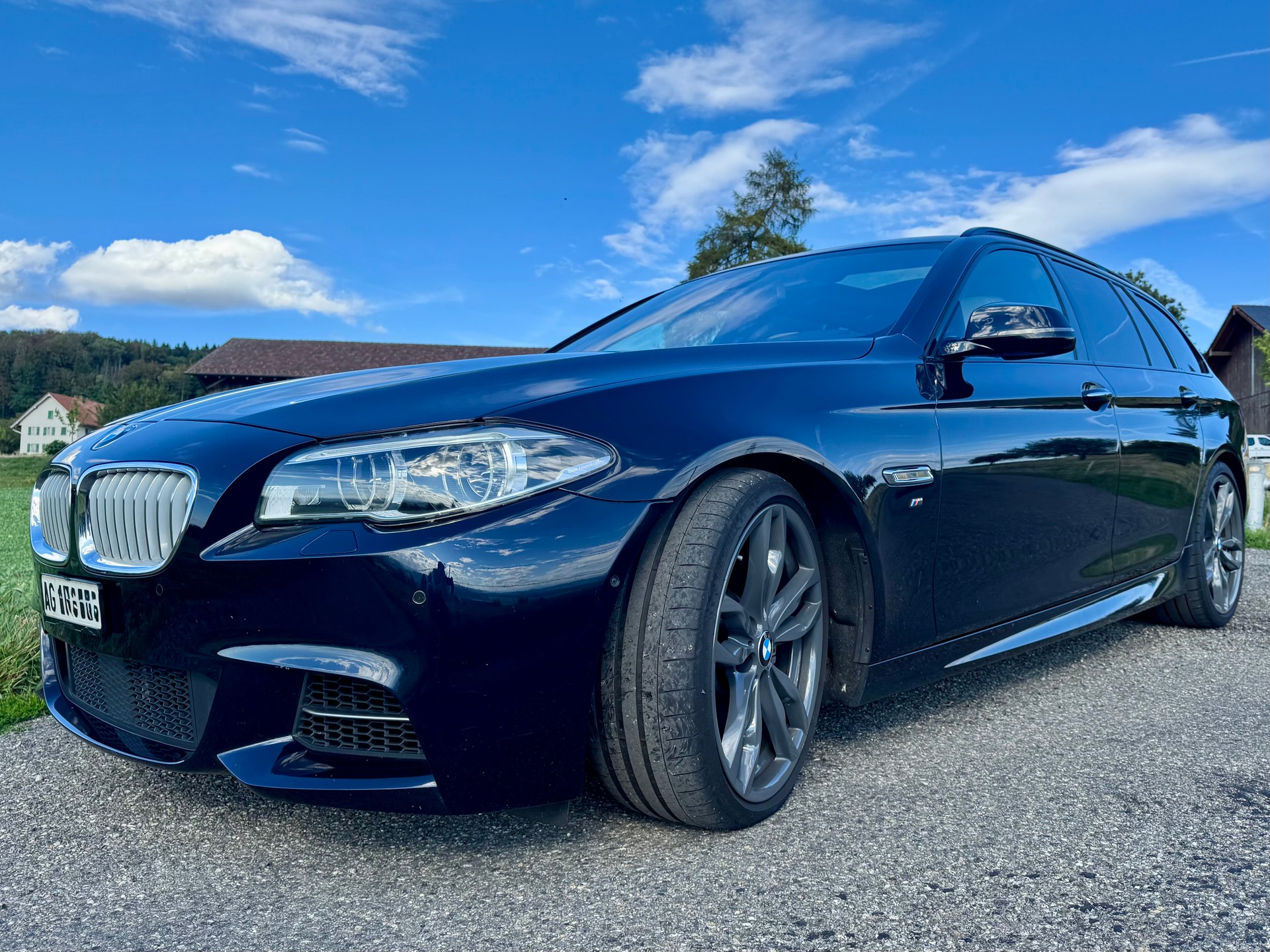 BMW M 550d xDrive-image-0