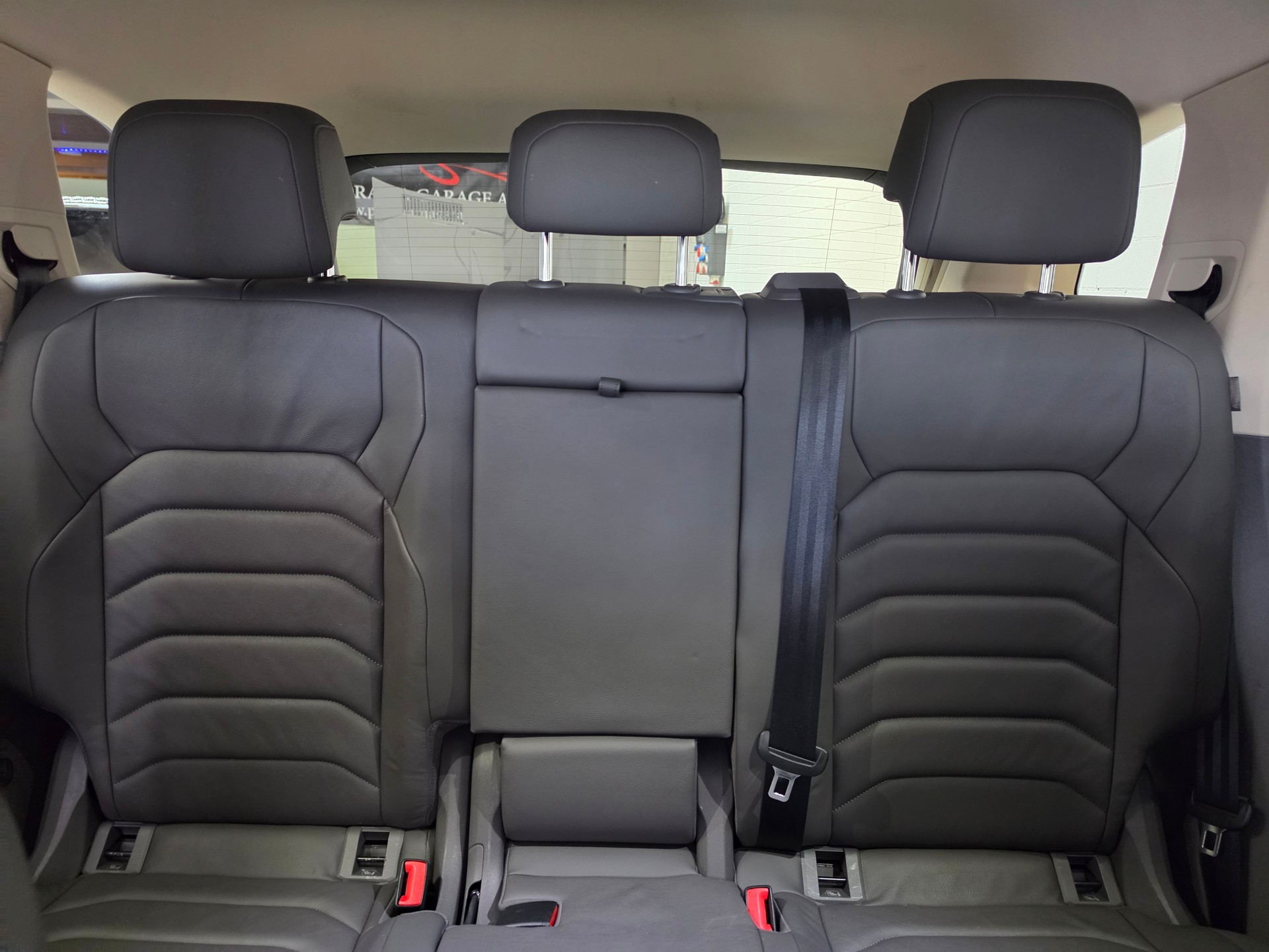 VW Touareg 3.0 TDI Atmosphere R-LINE Exterieur Tiptronic-image-16