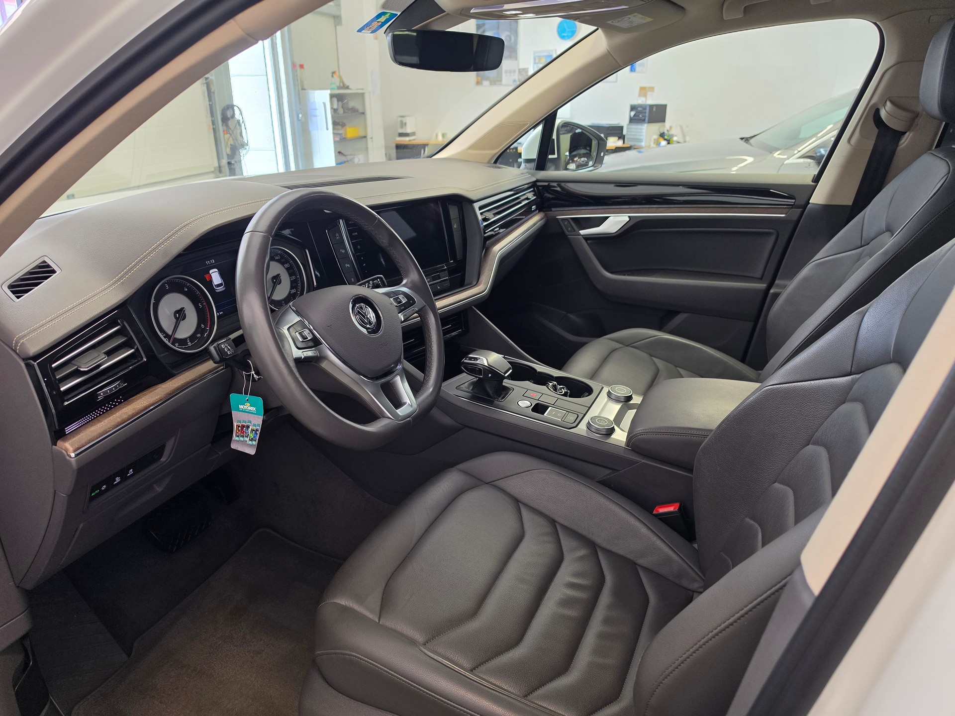 VW Touareg 3.0 TDI Atmosphere R-LINE Exterieur Tiptronic-image-3