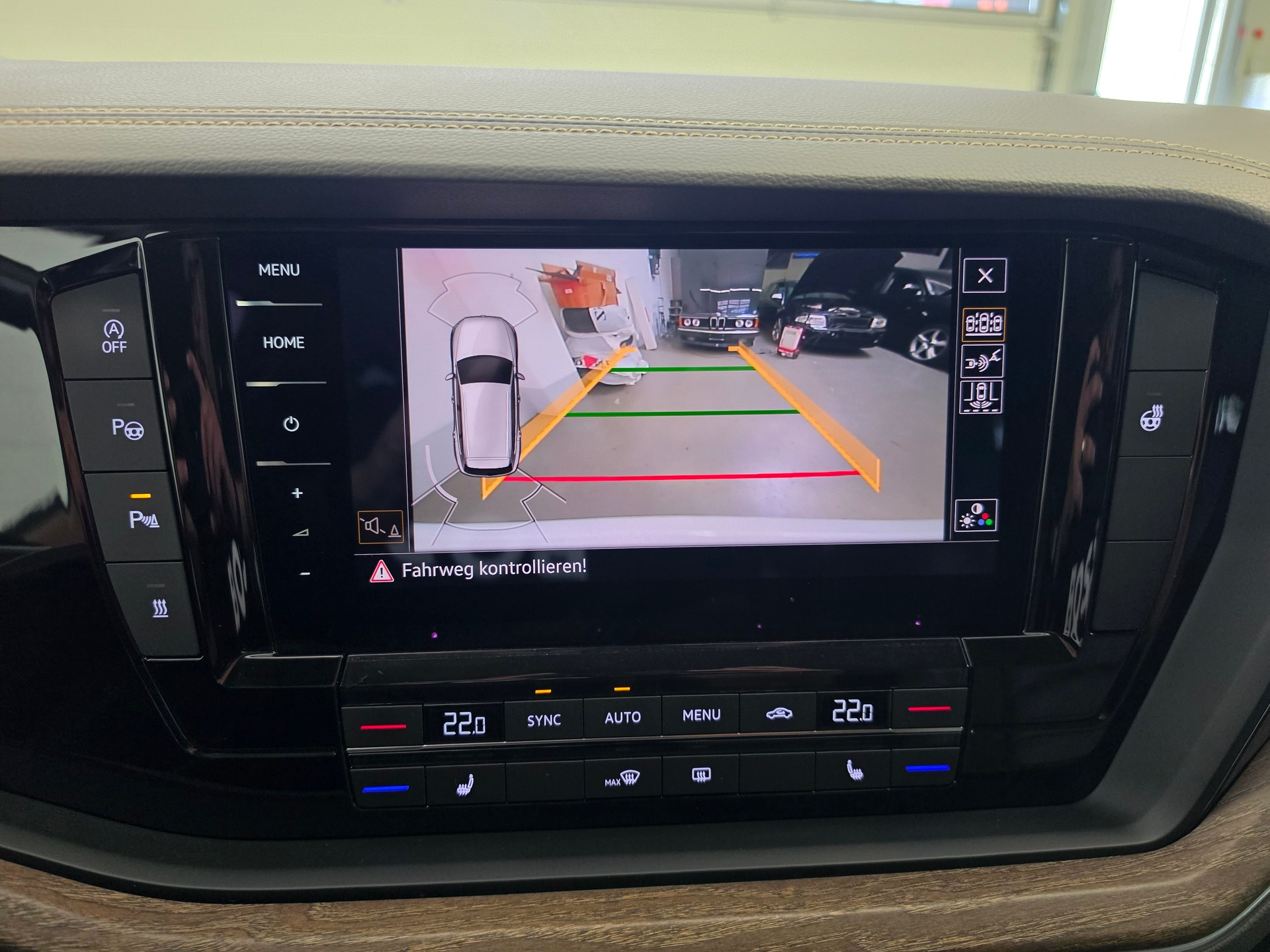 VW Touareg 3.0 TDI Atmosphere R-LINE Exterieur Tiptronic-image-9