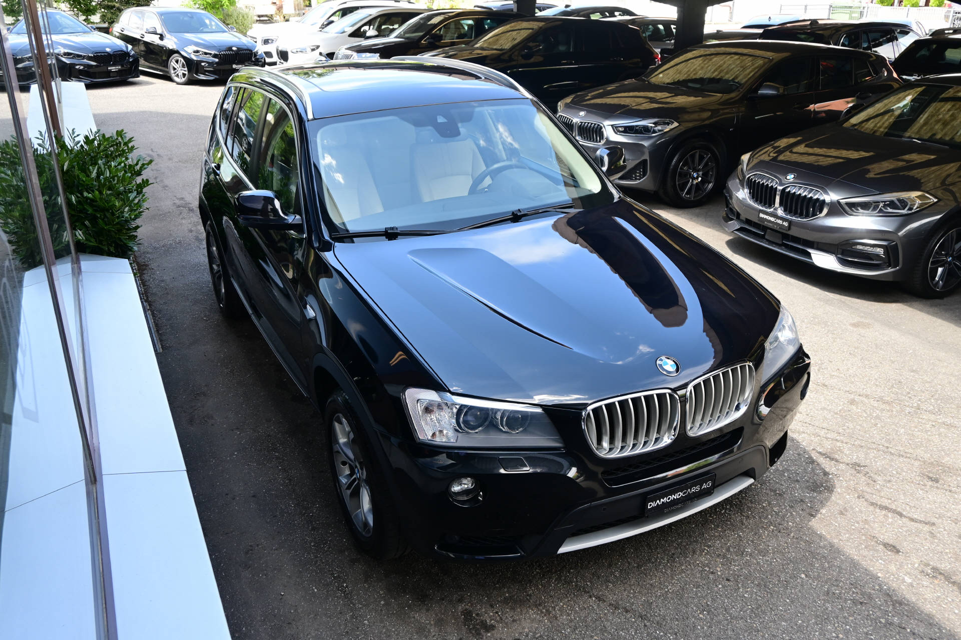 BMW X3 35d xDrive-showroom-element-2