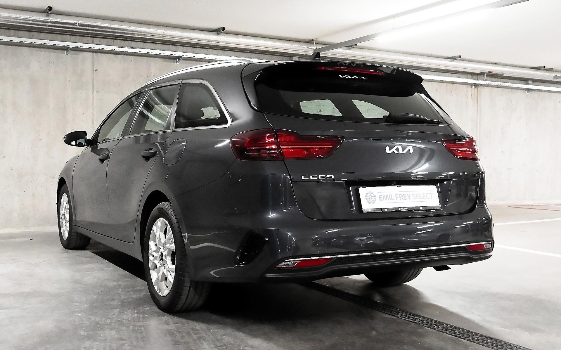 KIA Ceed SW 1.5 T-GDi Power-image-11