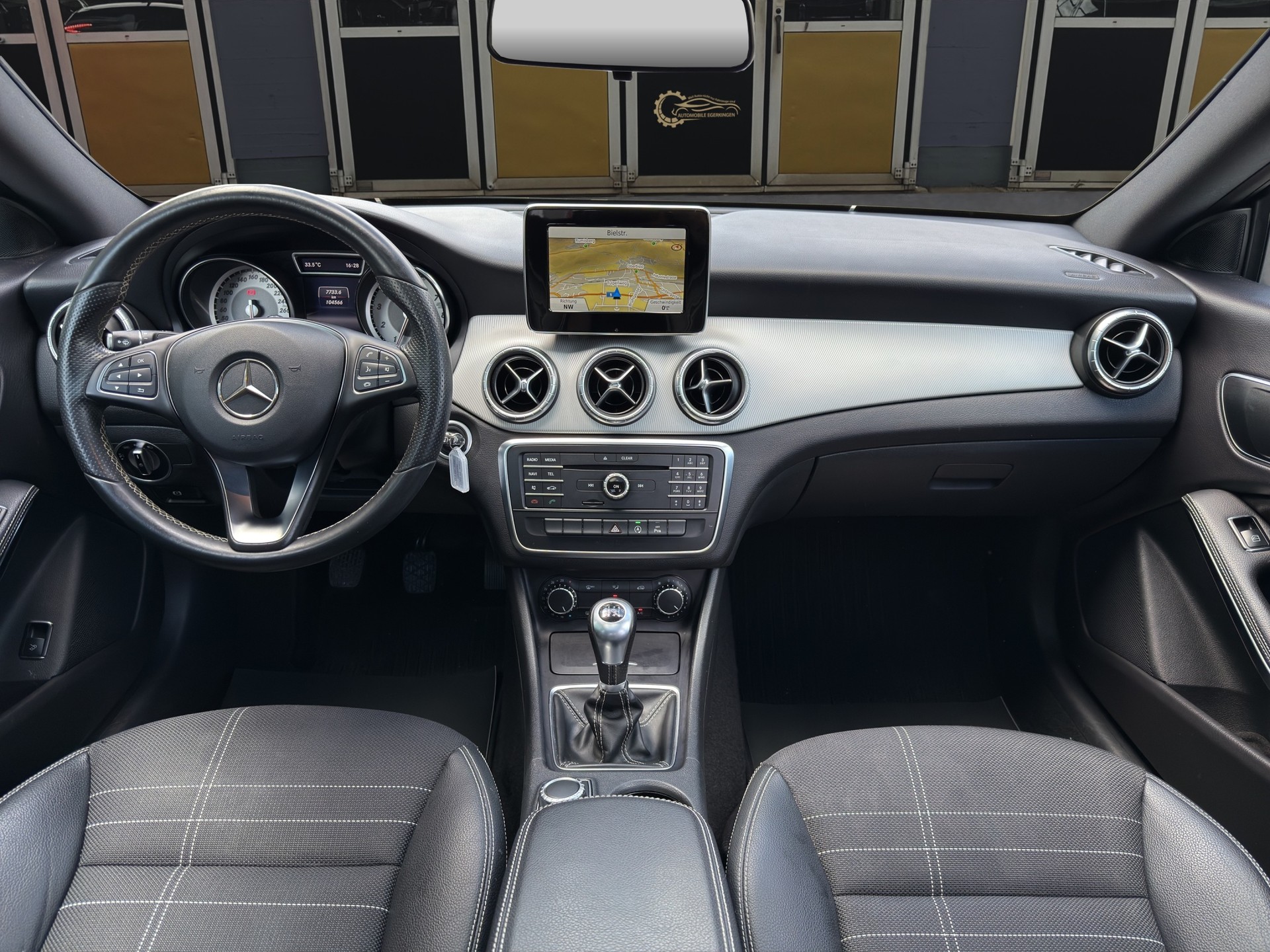 MERCEDES-BENZ CLA 200 Night Star-image-10