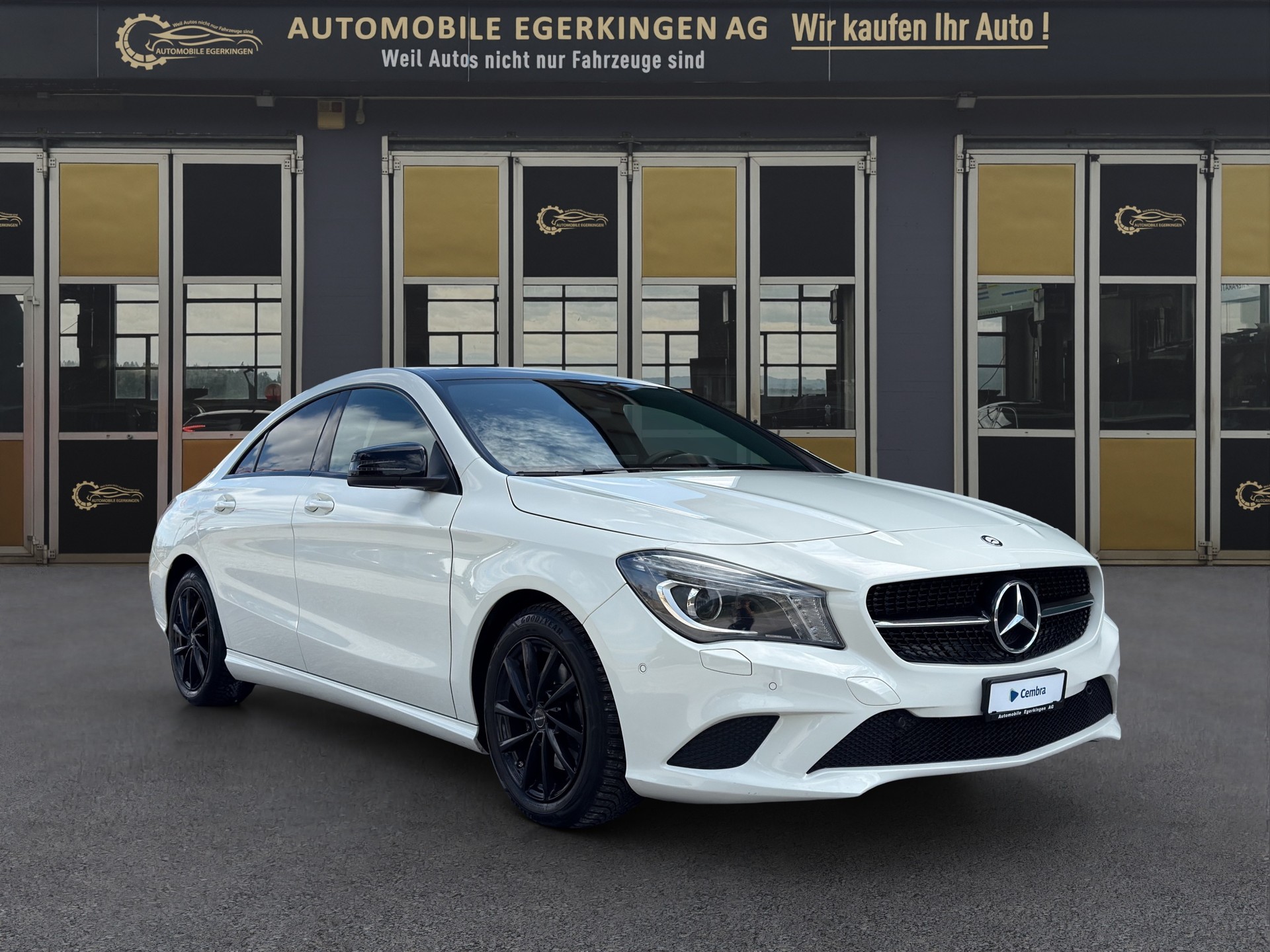 MERCEDES-BENZ CLA 200 Night Star-image-2
