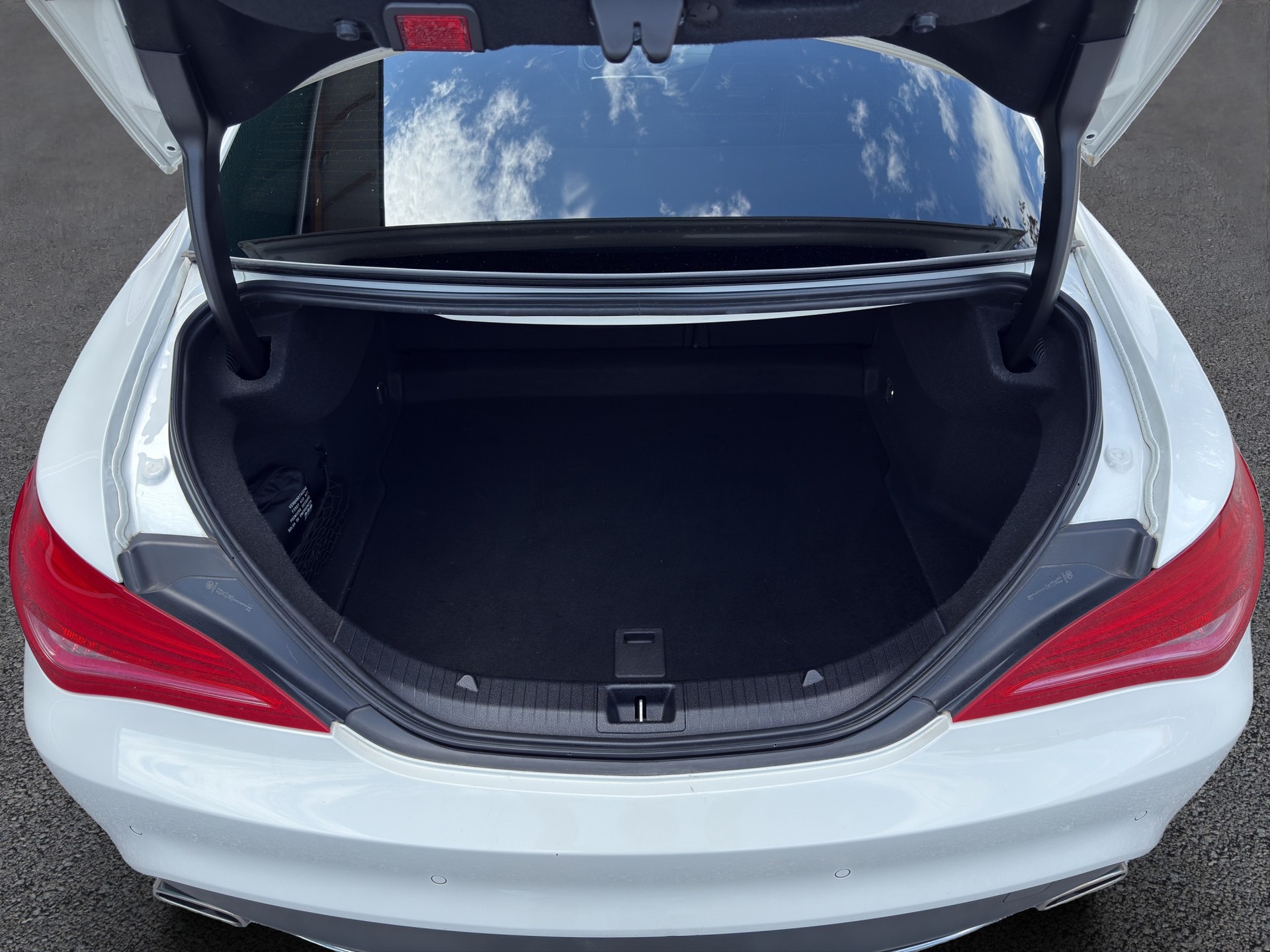 MERCEDES-BENZ CLA 200 Night Star-image-14