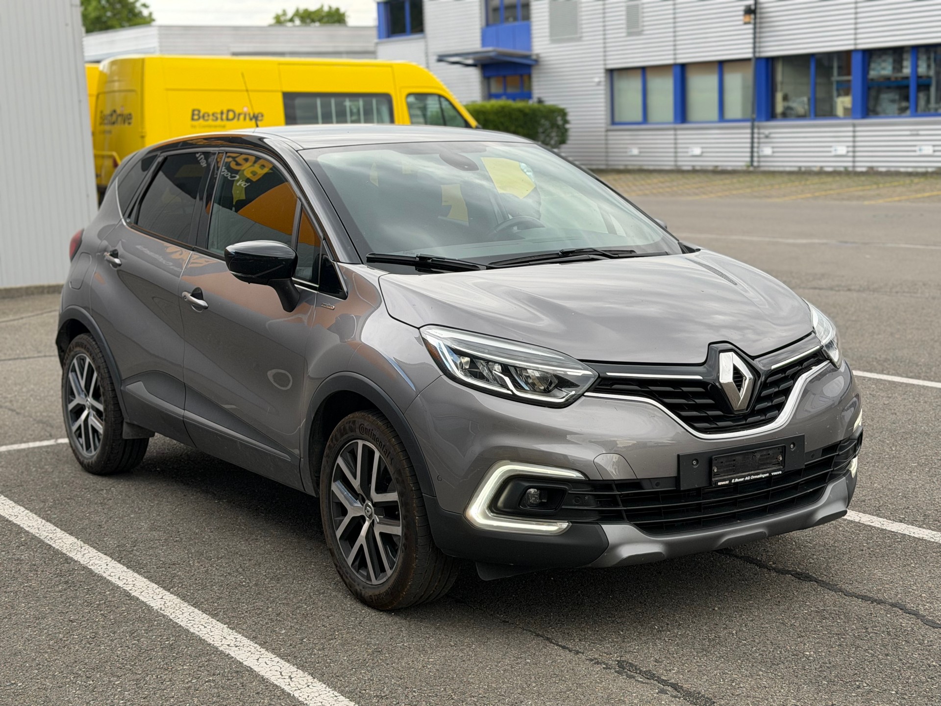 RENAULT Captur 1.3 T 16V S-Edition EDC-image-2